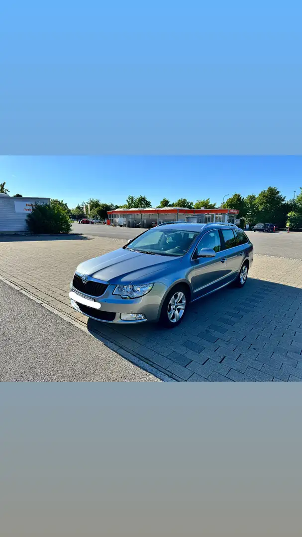Skoda Superb Combi 2.0 TDI DSG Comfort - 1