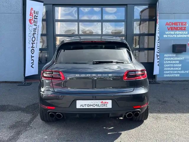 Porsche Macan view 6