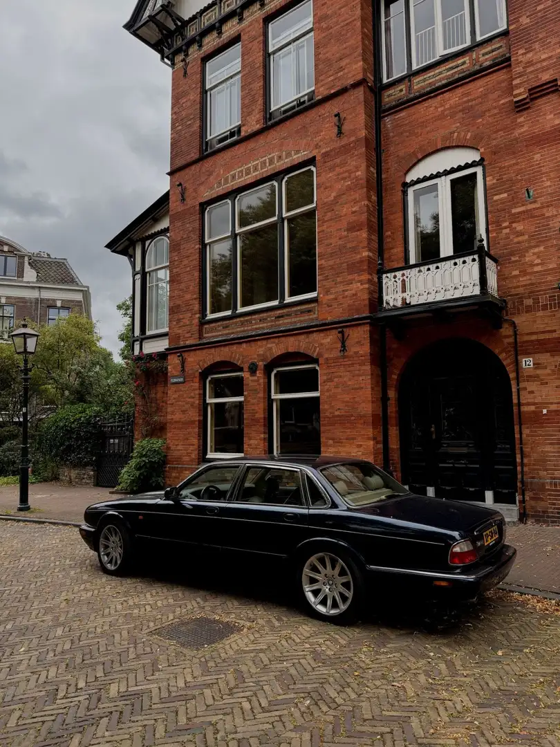 Jaguar Sovereign 4.0 V8 LPG G3 Blau - 1