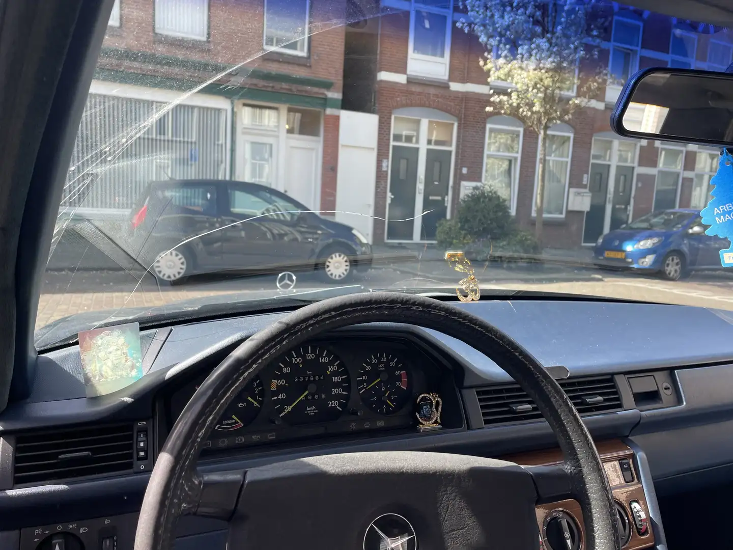Mercedes-Benz E 230 bieden - 1