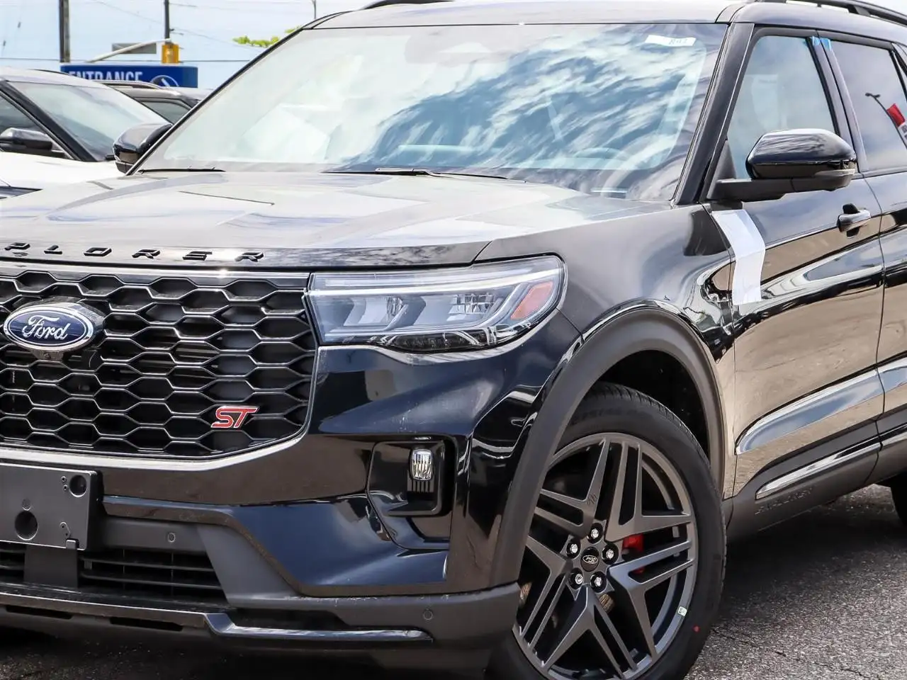 Ford Explorer снимка Ford Explorer