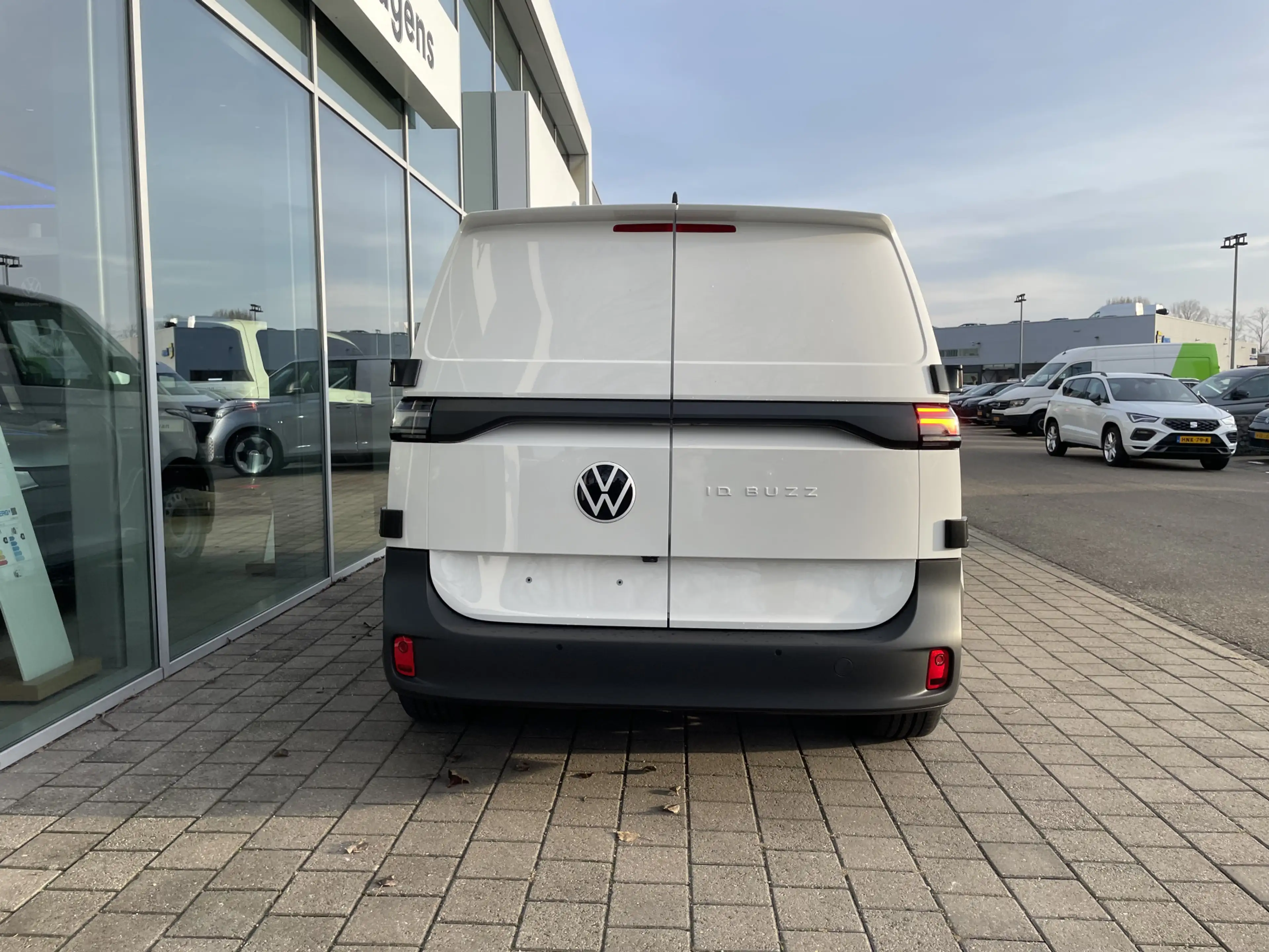 Volkswagen ID. Buzz Cargo Economy Business 286PK RWD | Trekhaak | Achterdeur — photo 8