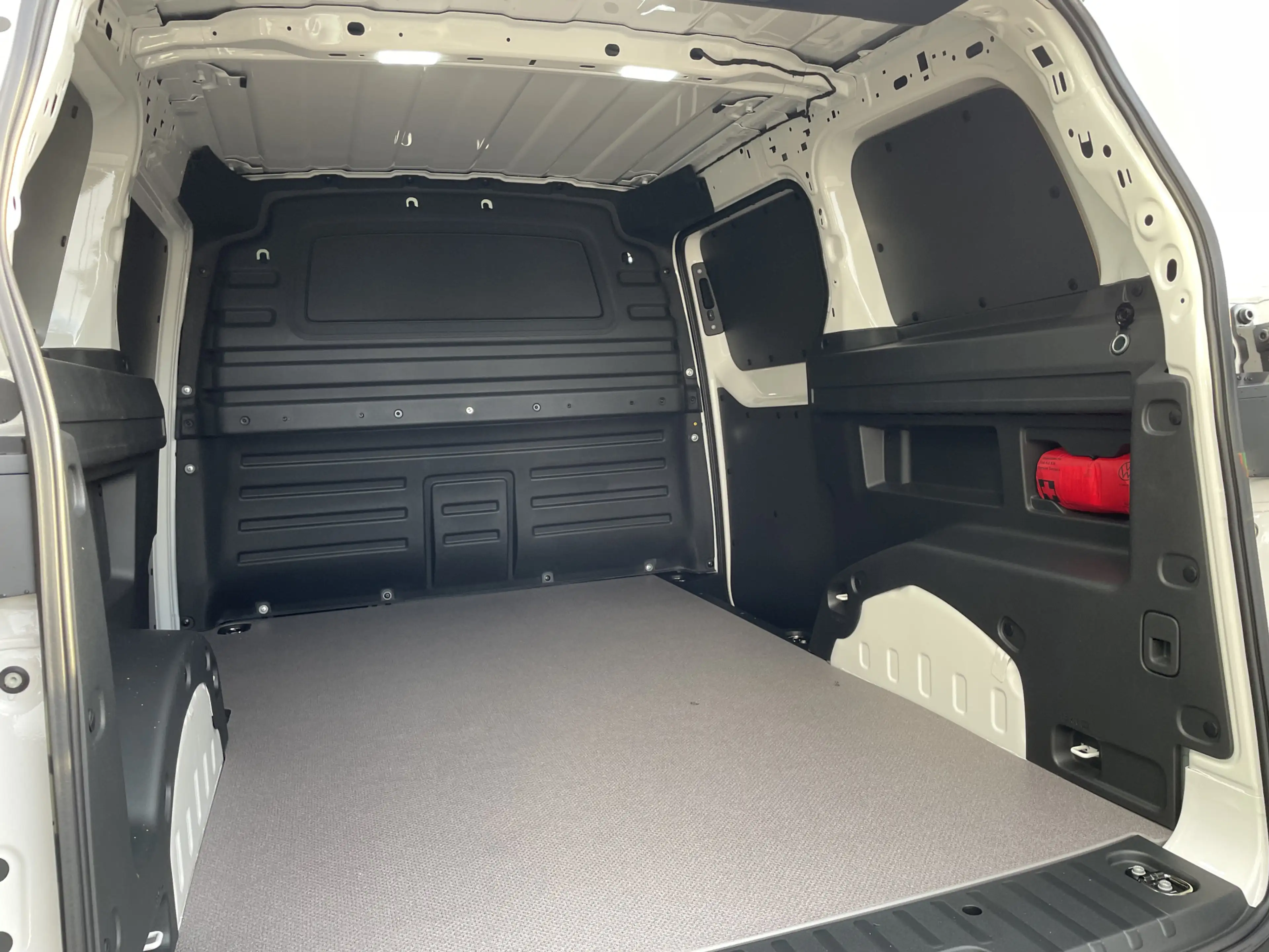 Volkswagen ID. Buzz Cargo Economy Business 286PK RWD | Trekhaak | Achterdeur — photo 11