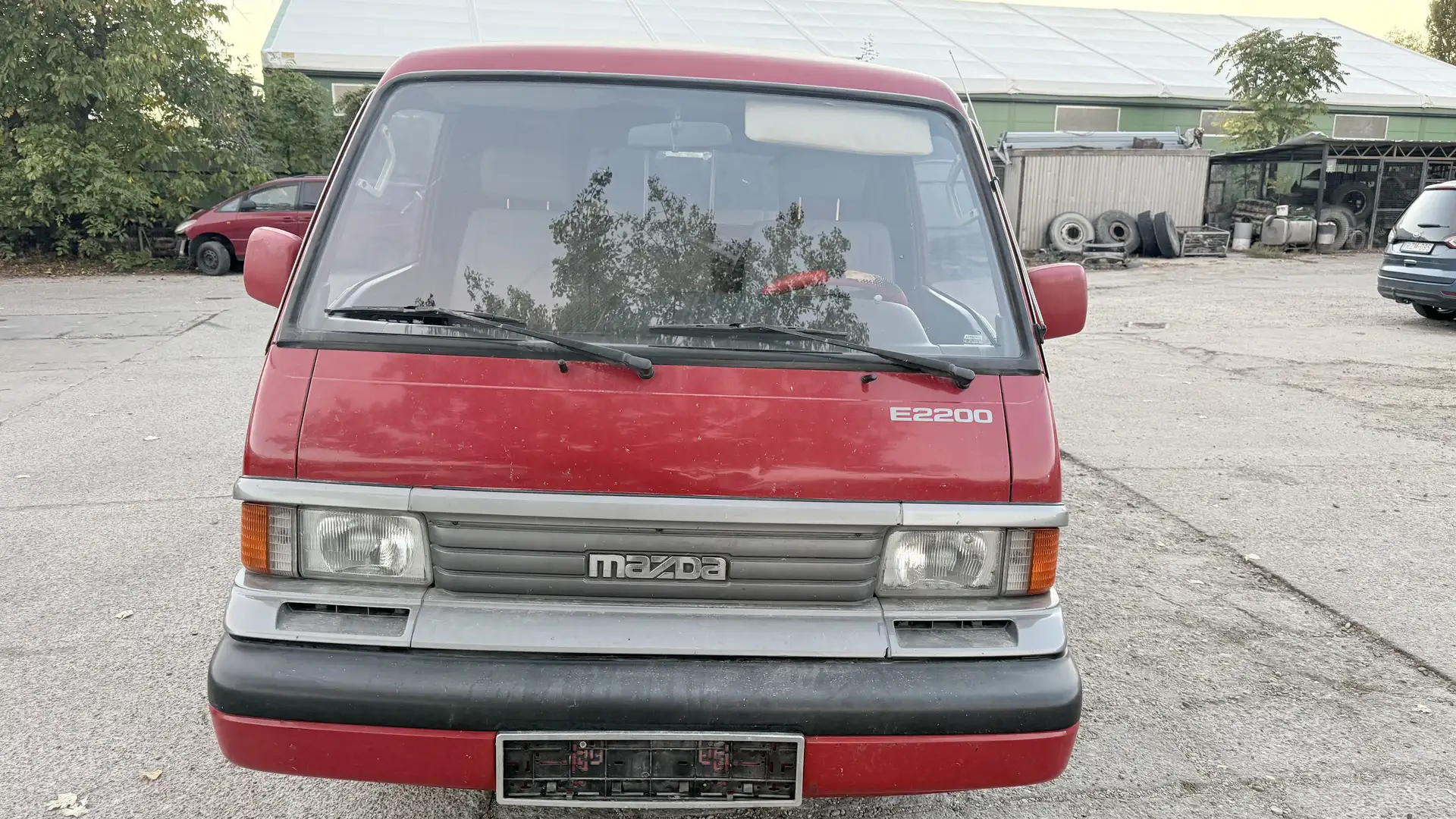 Mazda E Series E2200 - 1