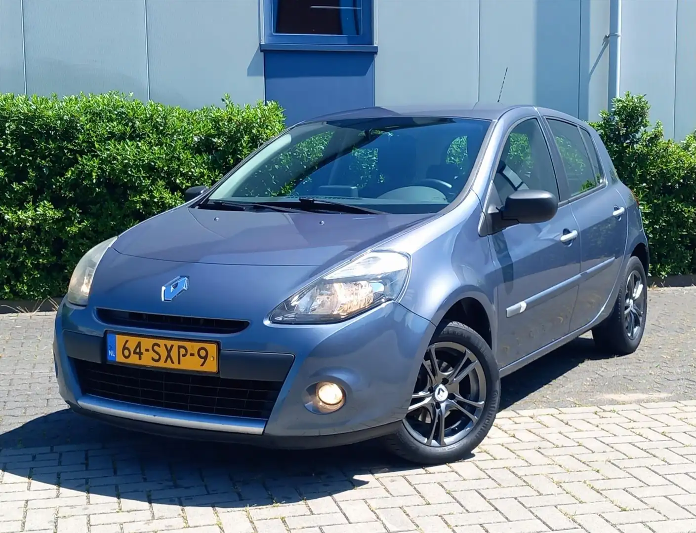 Renault Clio 1.2 16V 79 pk 5D Collection Blauw - 1