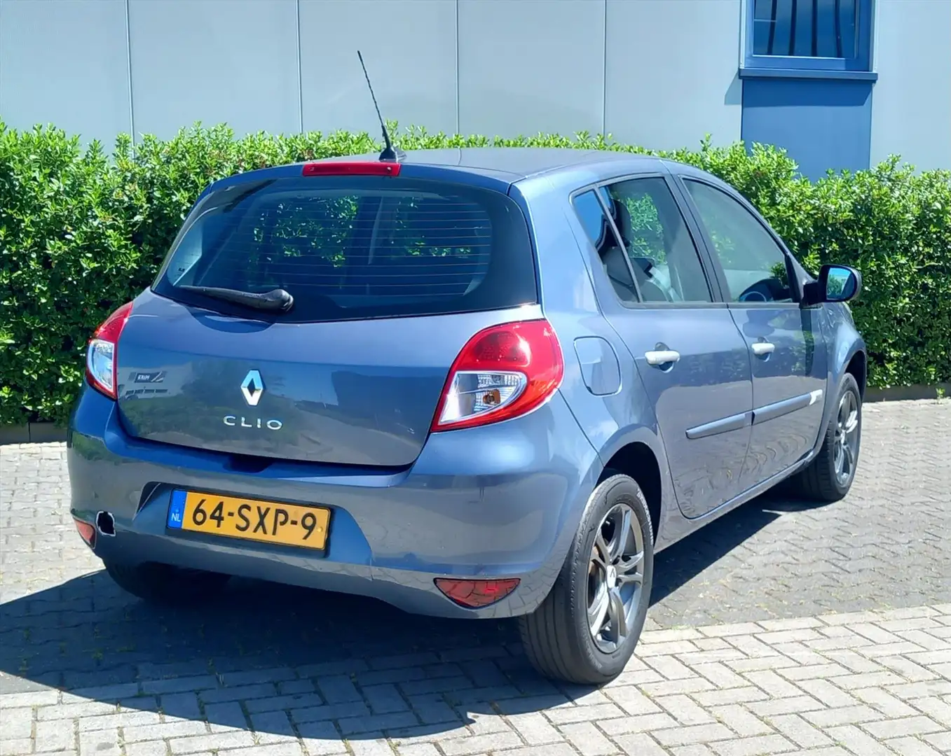 Renault Clio 1.2 16V 79 pk 5D Collection Blauw - 2