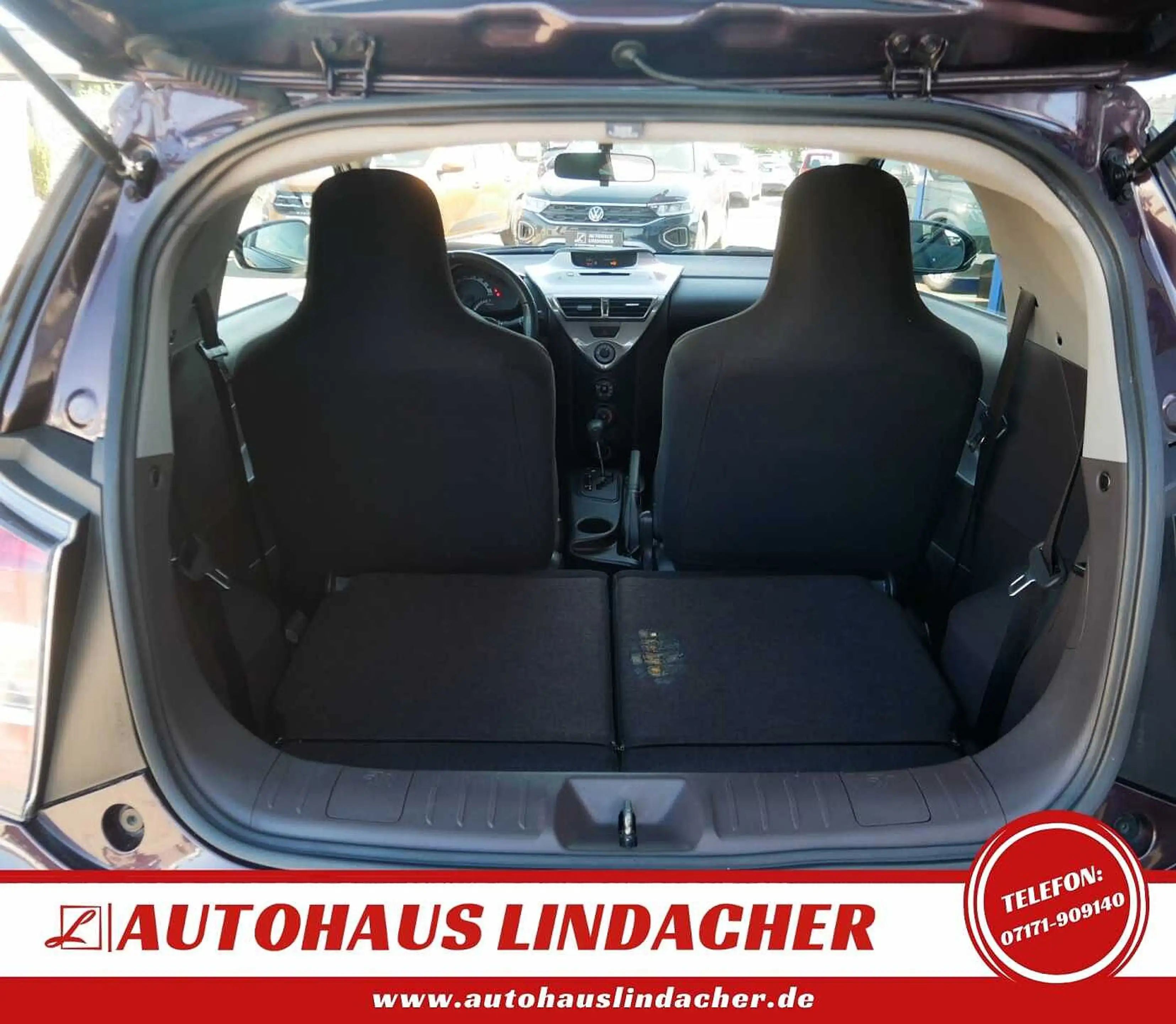 Toyota iQ 1.0 Multidrive I Klima — photo 14
