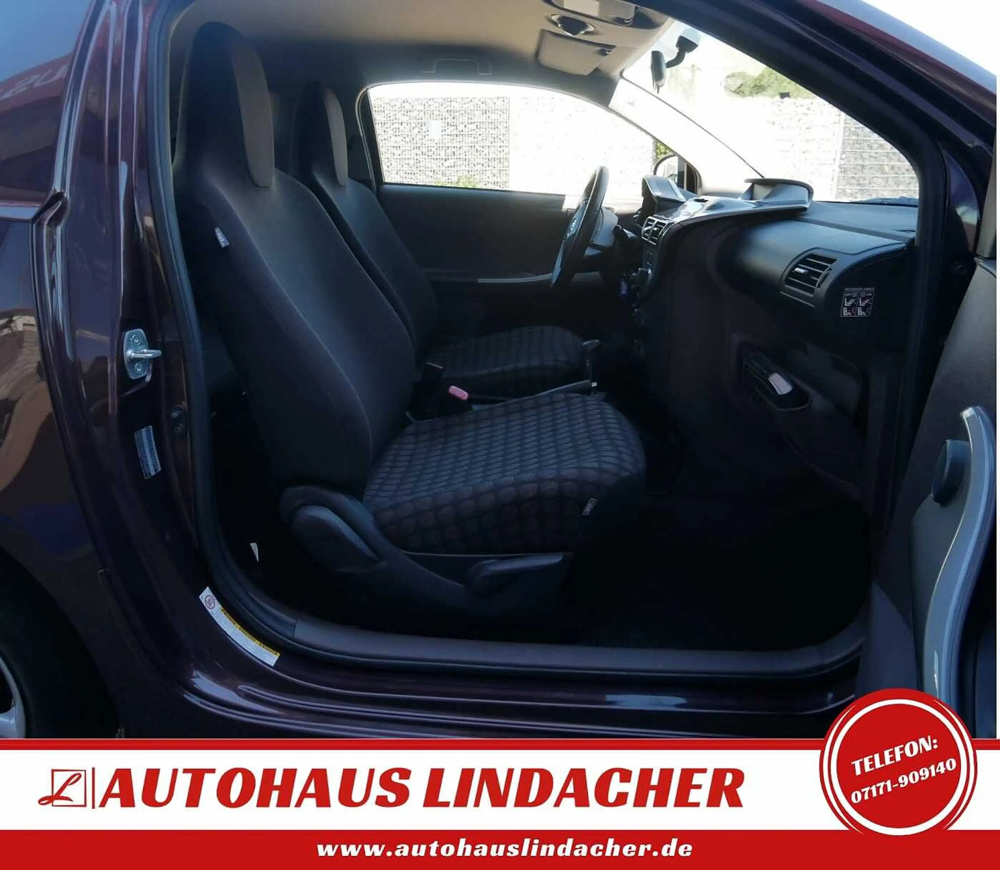 Toyota iQ 1.0 Multidrive I Klima — photo 10