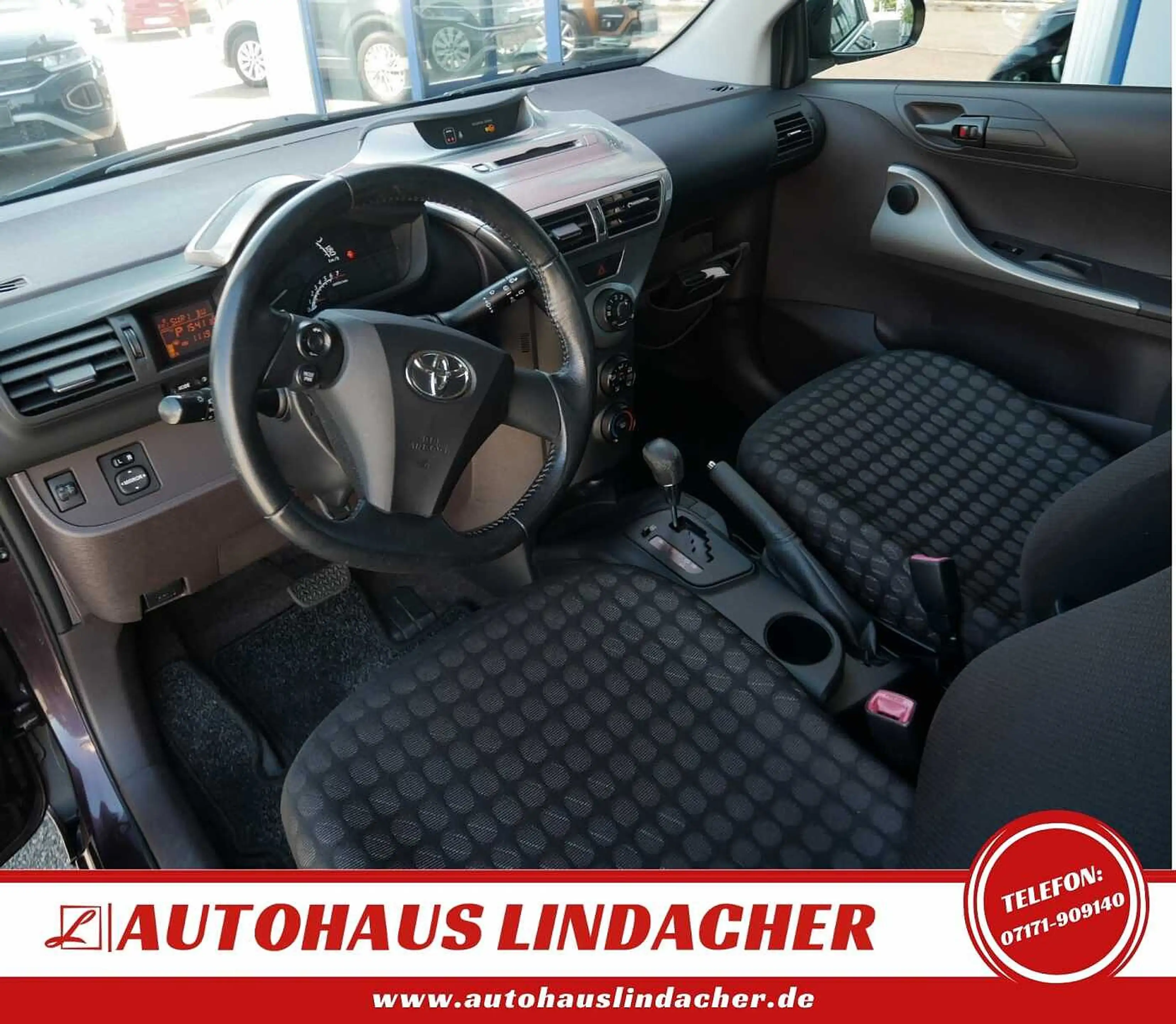 Toyota iQ 1.0 Multidrive I Klima — photo 9