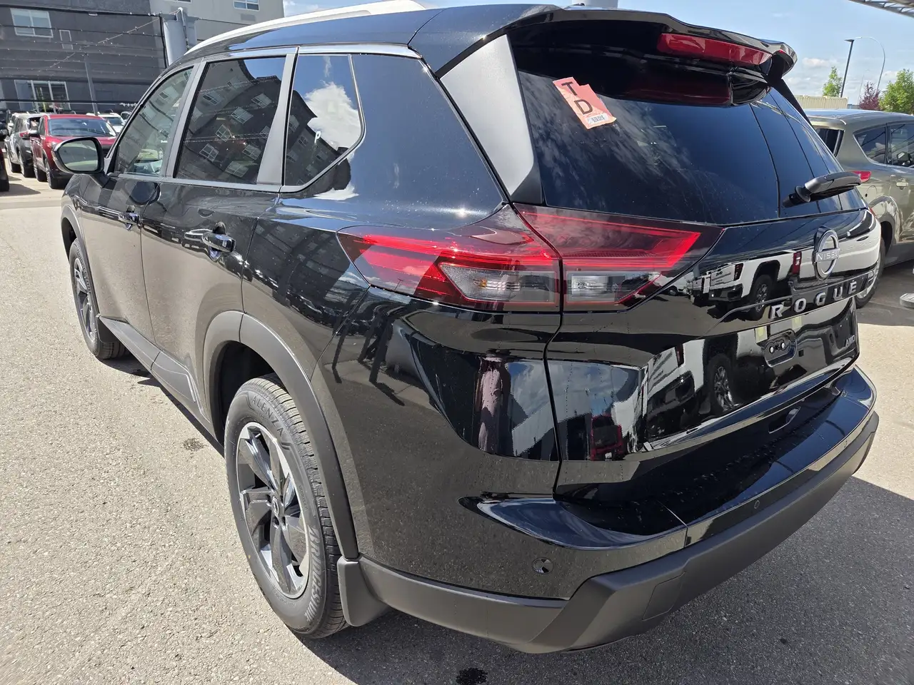 Nissan Rogue снимка Nissan Rogue