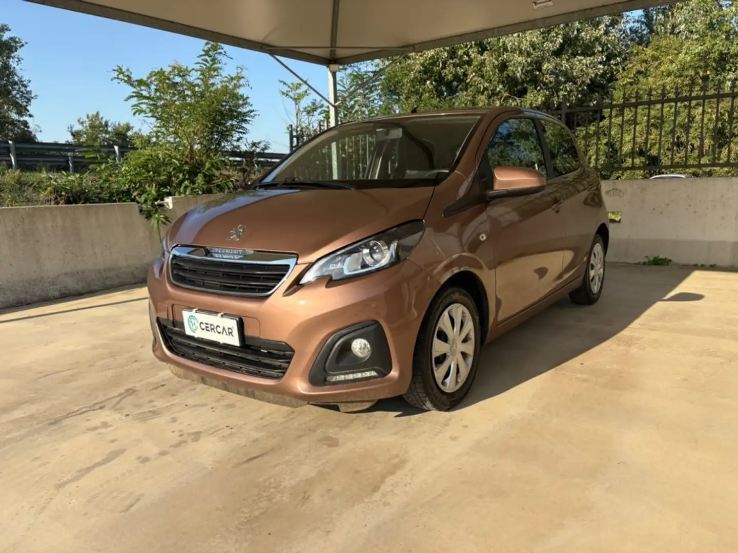 Peugeot 108 1.0 BENZ 5 PORTE EURO 6 AUTOMATICA OK NEOPATENTATI Brun - 1