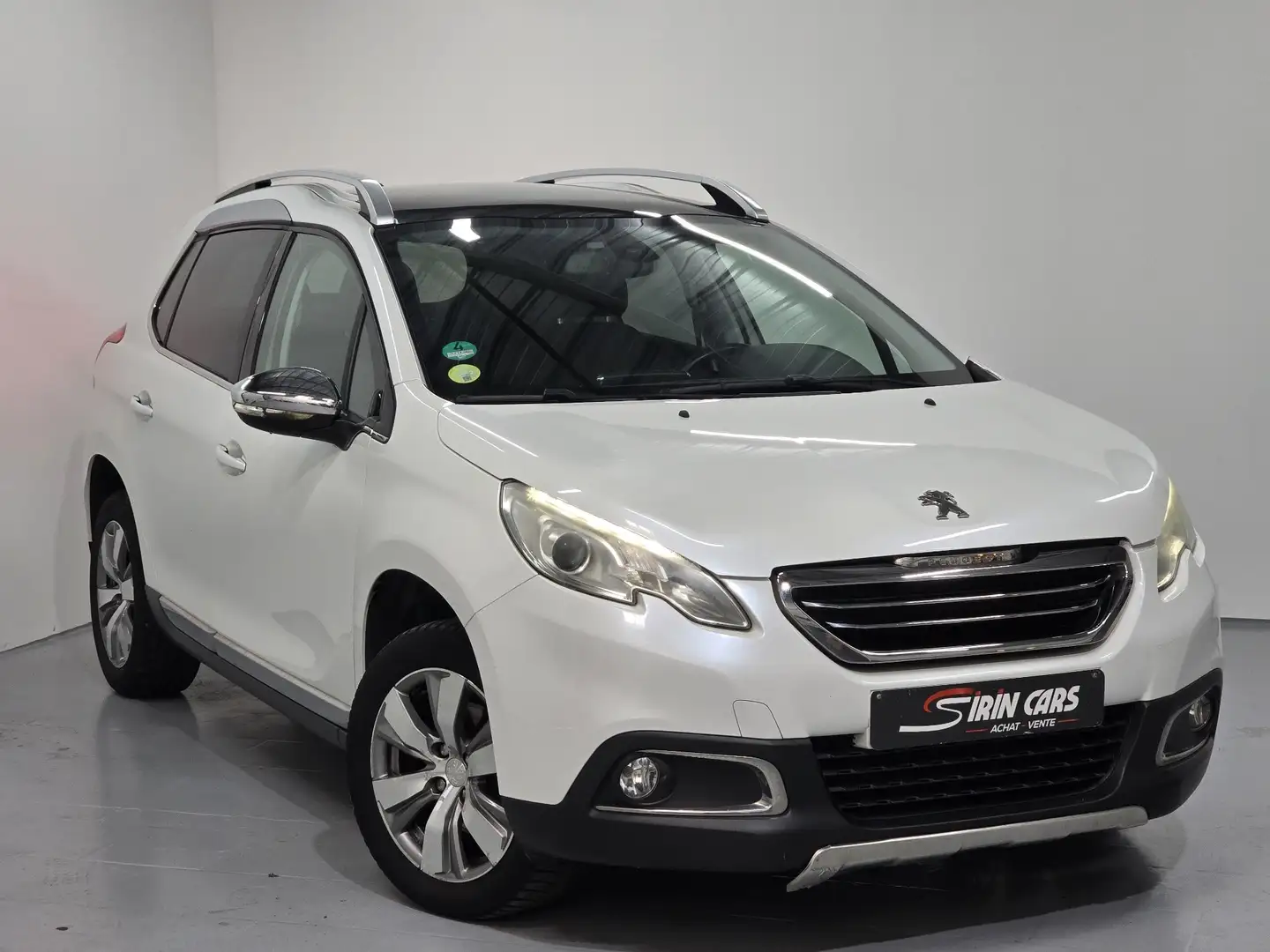 Peugeot 2008 1.6 Allure * Toit pano * Navi * Airco * MARCHAND * - 1