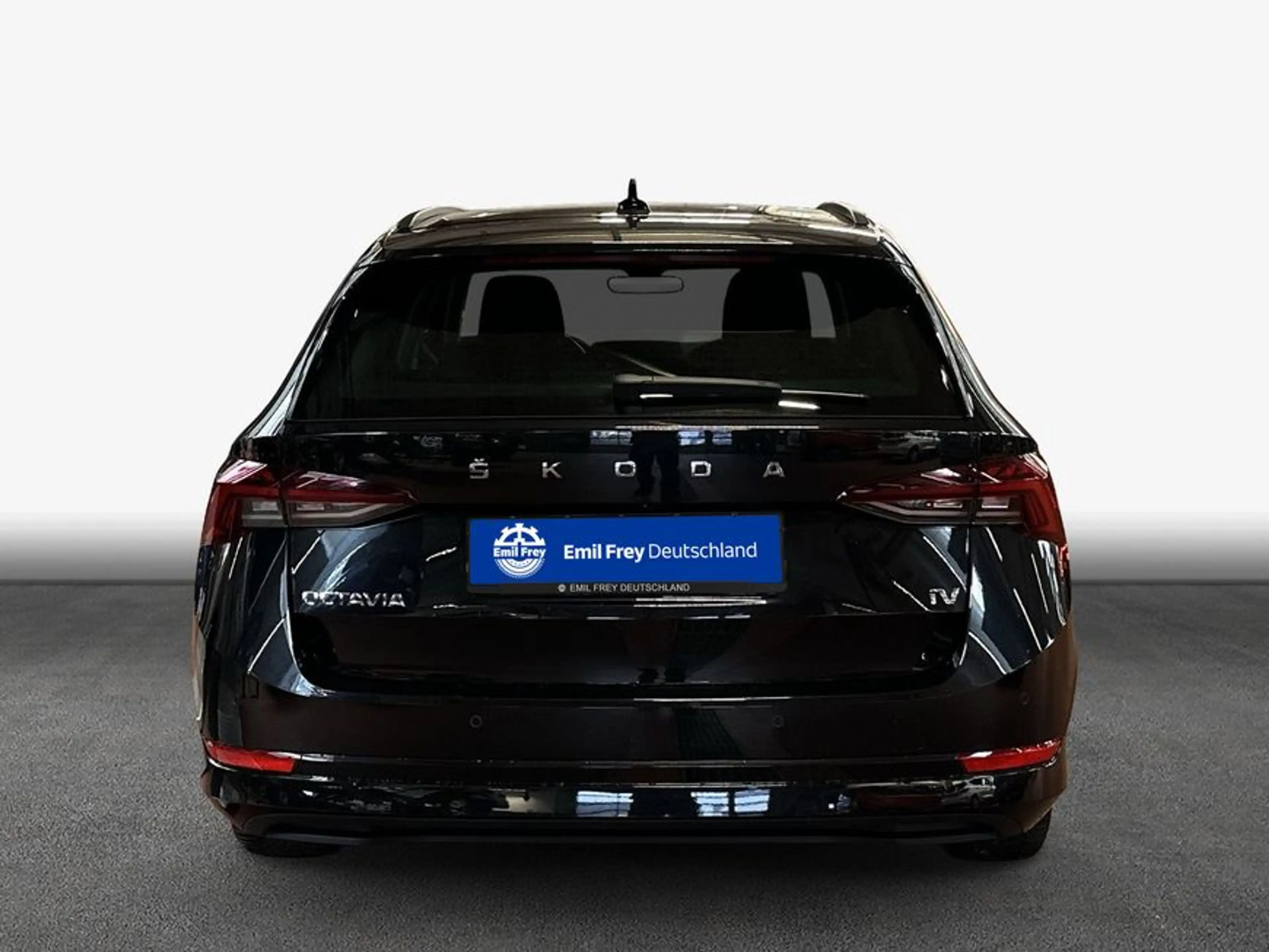 Skoda Octavia Combi 1.4 TSI iV DSG Ambition — photo 6