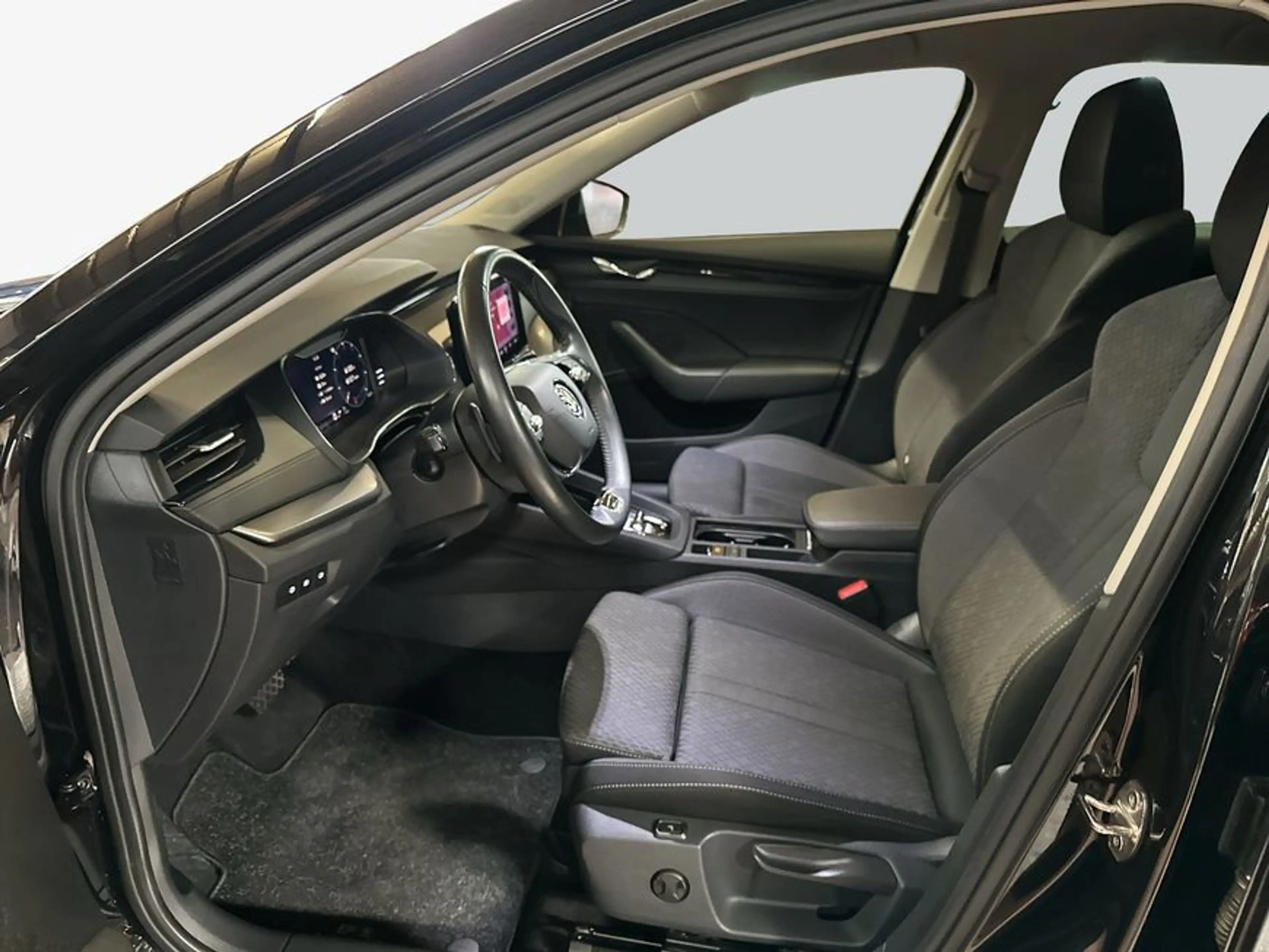 Skoda Octavia Combi 1.4 TSI iV DSG Ambition — photo 10
