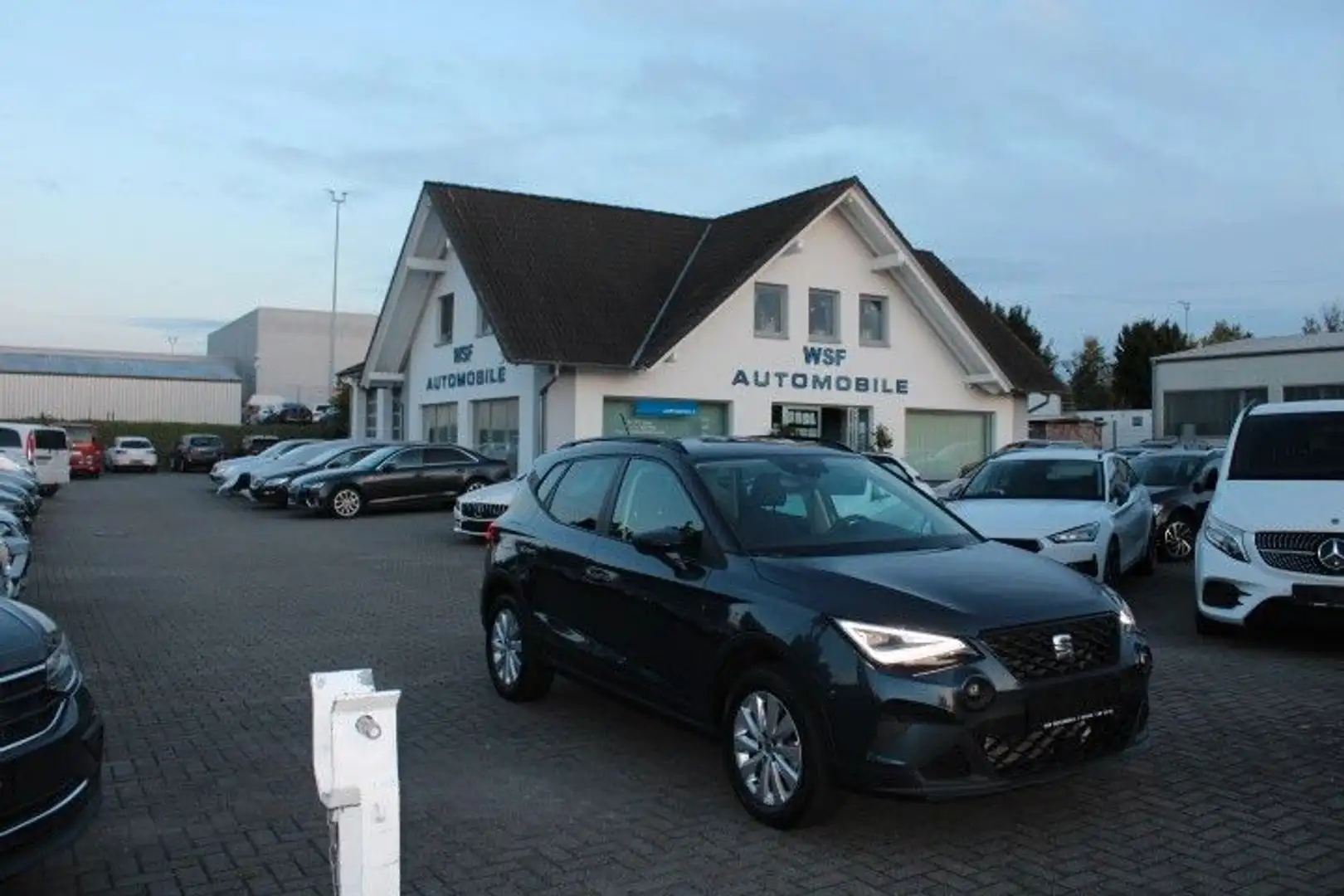 SEAT Arona Style Beats,DSG,LED,ACC,Navi,,Sound,Keyles Grau - 2