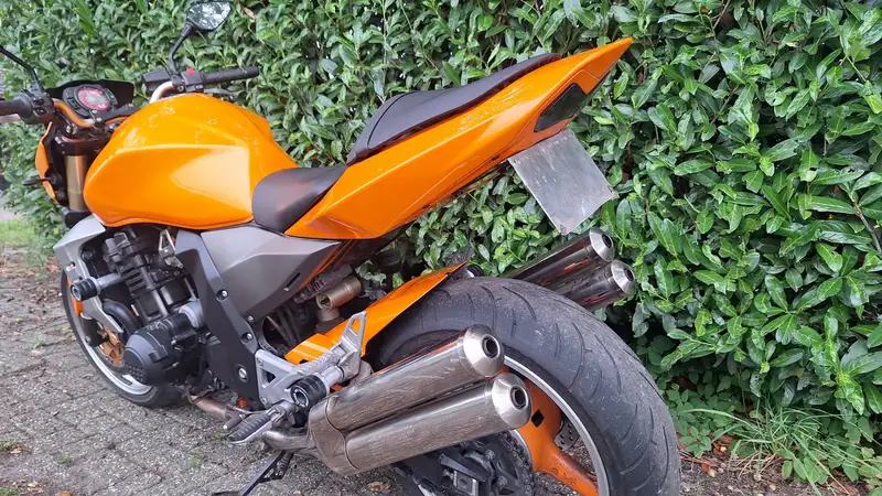 Kawasaki Z 1000 - foto 3