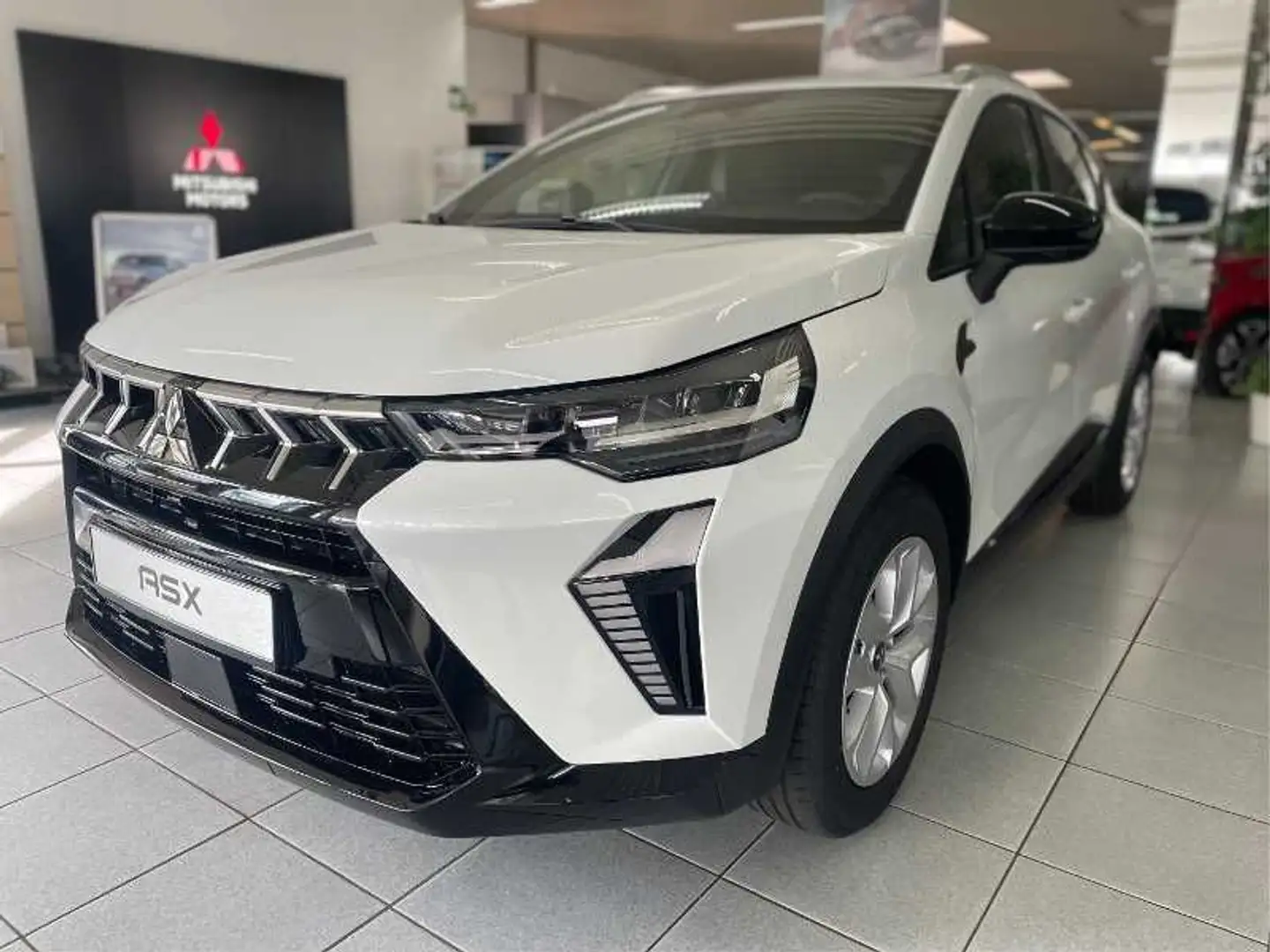 Mitsubishi ASX PLUS 1.3 T-Benziner 6-Gang Weiß - 1