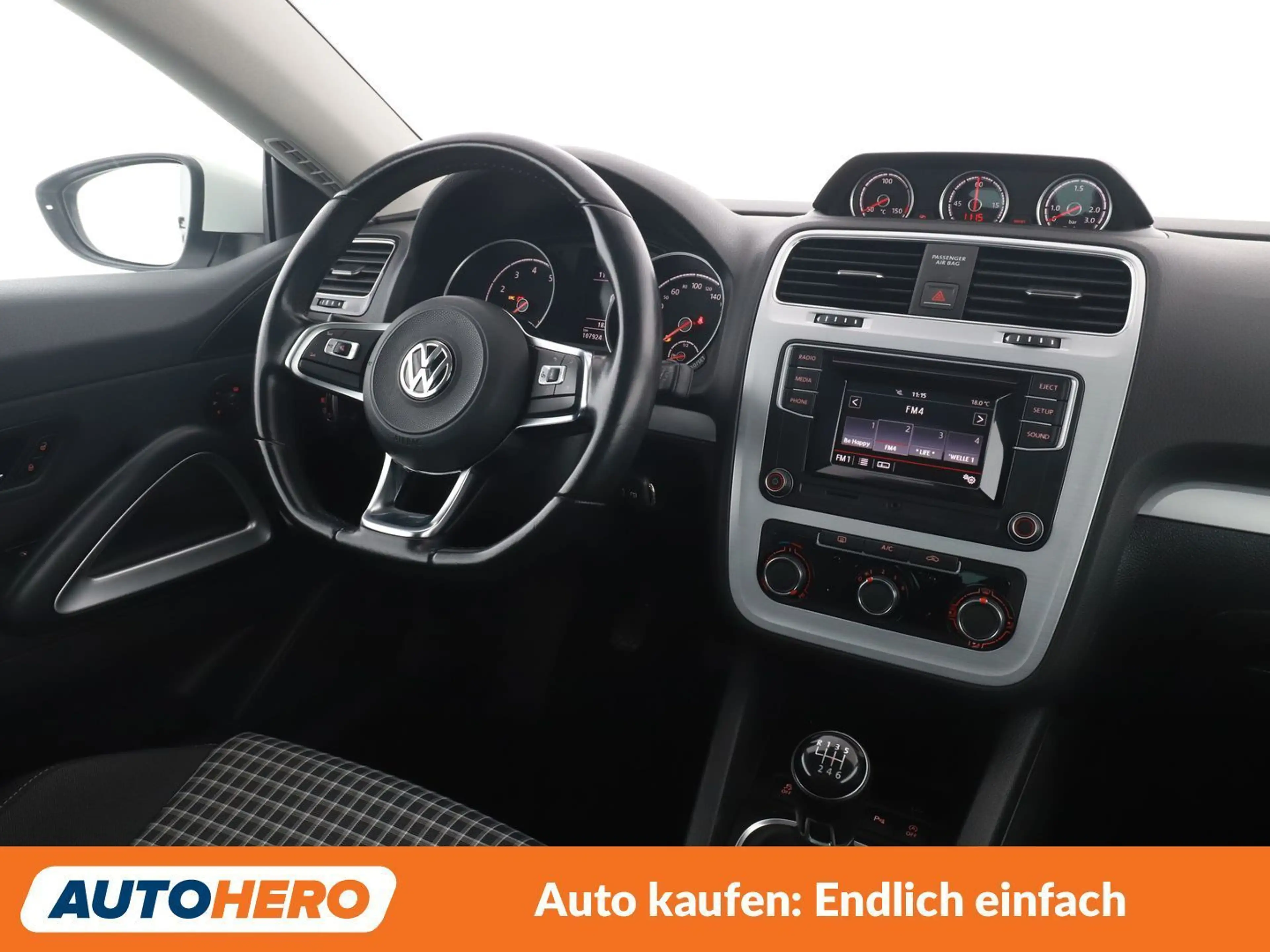Volkswagen Scirocco 2.0 TSI Sport BlueMotion Tech R-Line — photo 13