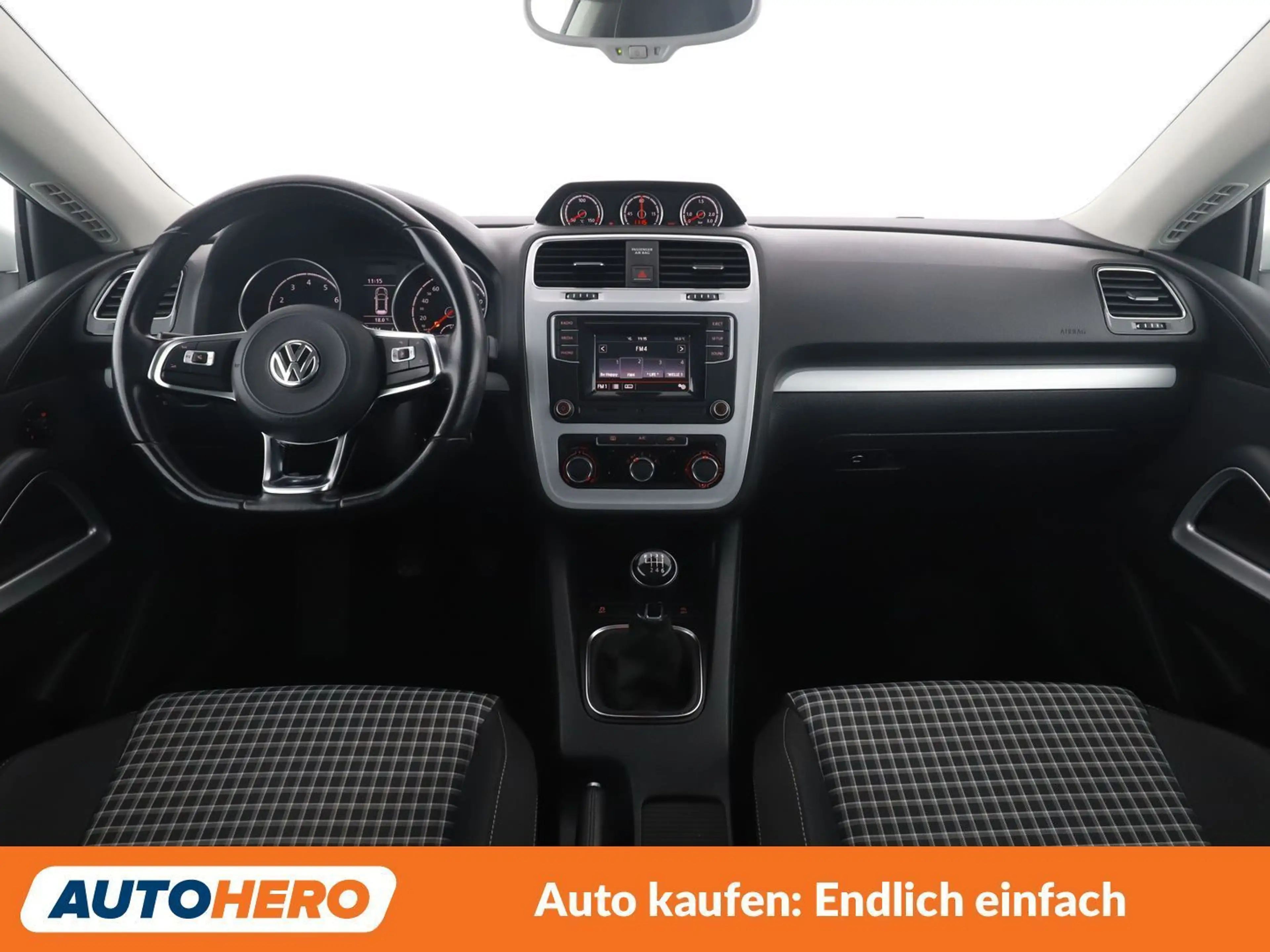 Volkswagen Scirocco 2.0 TSI Sport BlueMotion Tech R-Line — photo 12