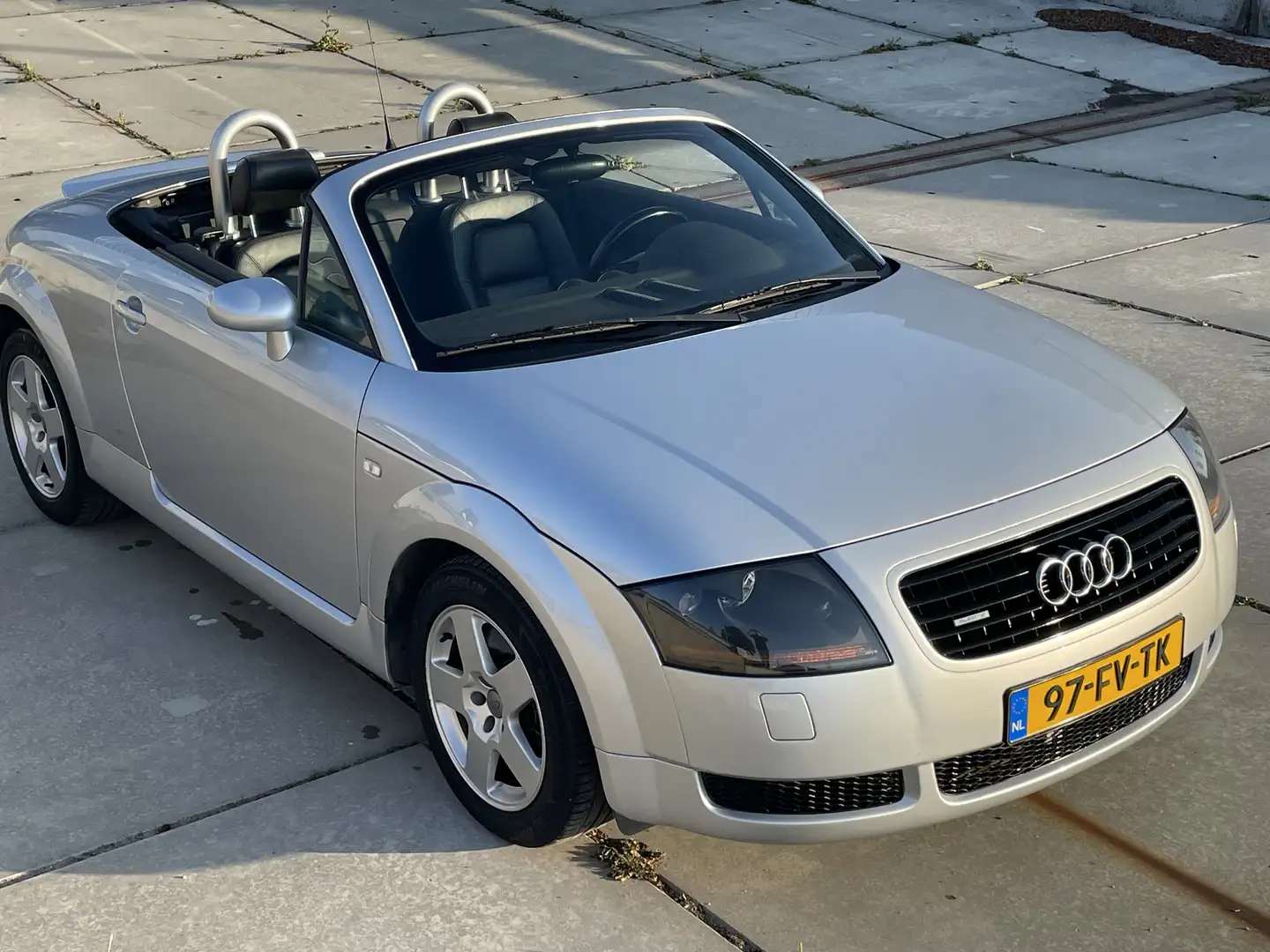 Audi TT 1.8 Turbo quattro S-Line *originele NL auto NAP* Grijs - 1