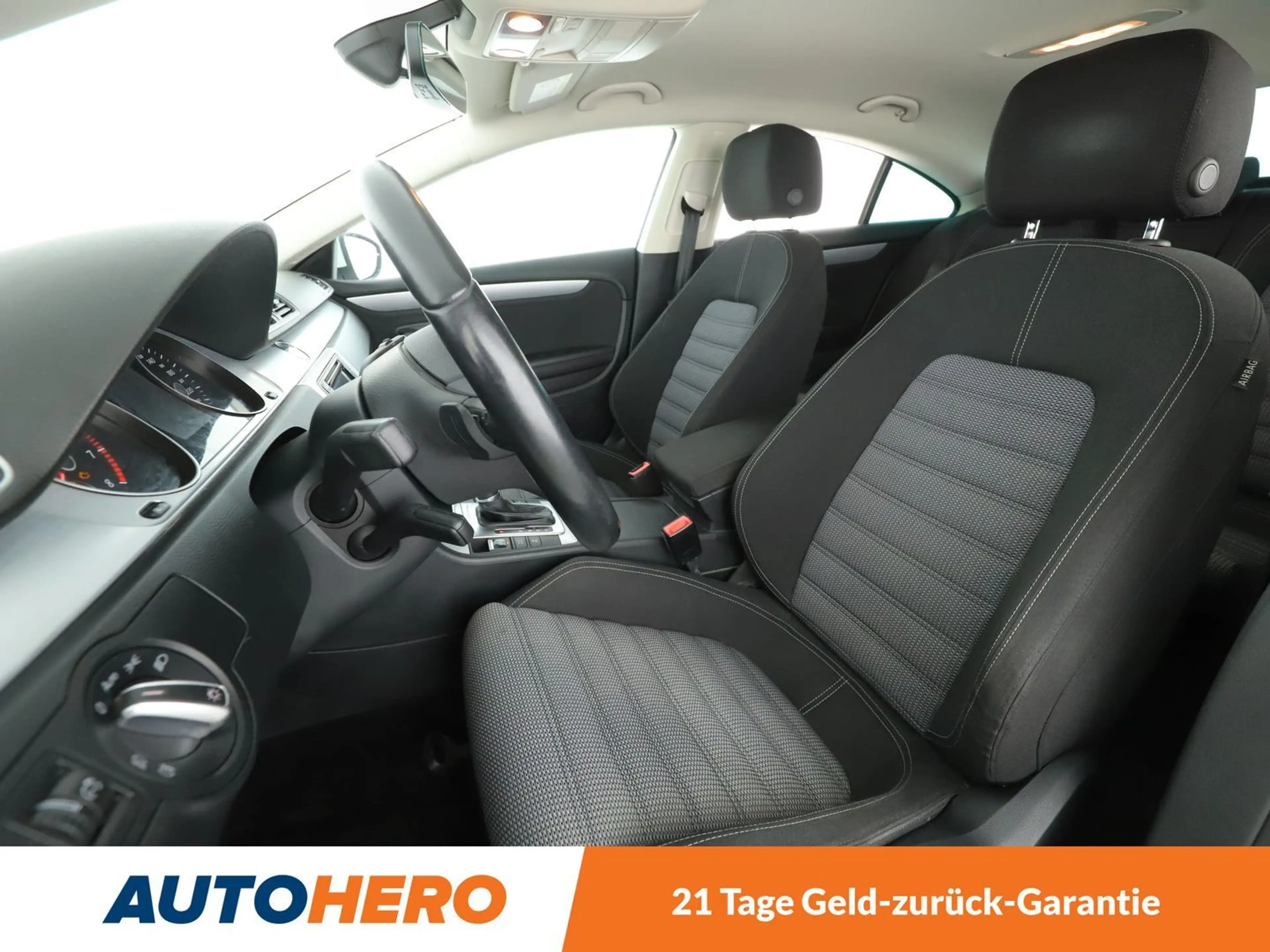 Volkswagen CC 1.4 TSI BMT Aut.*NAVI*BI-XENON*TEMPO*PDC*SHZ* — photo 10