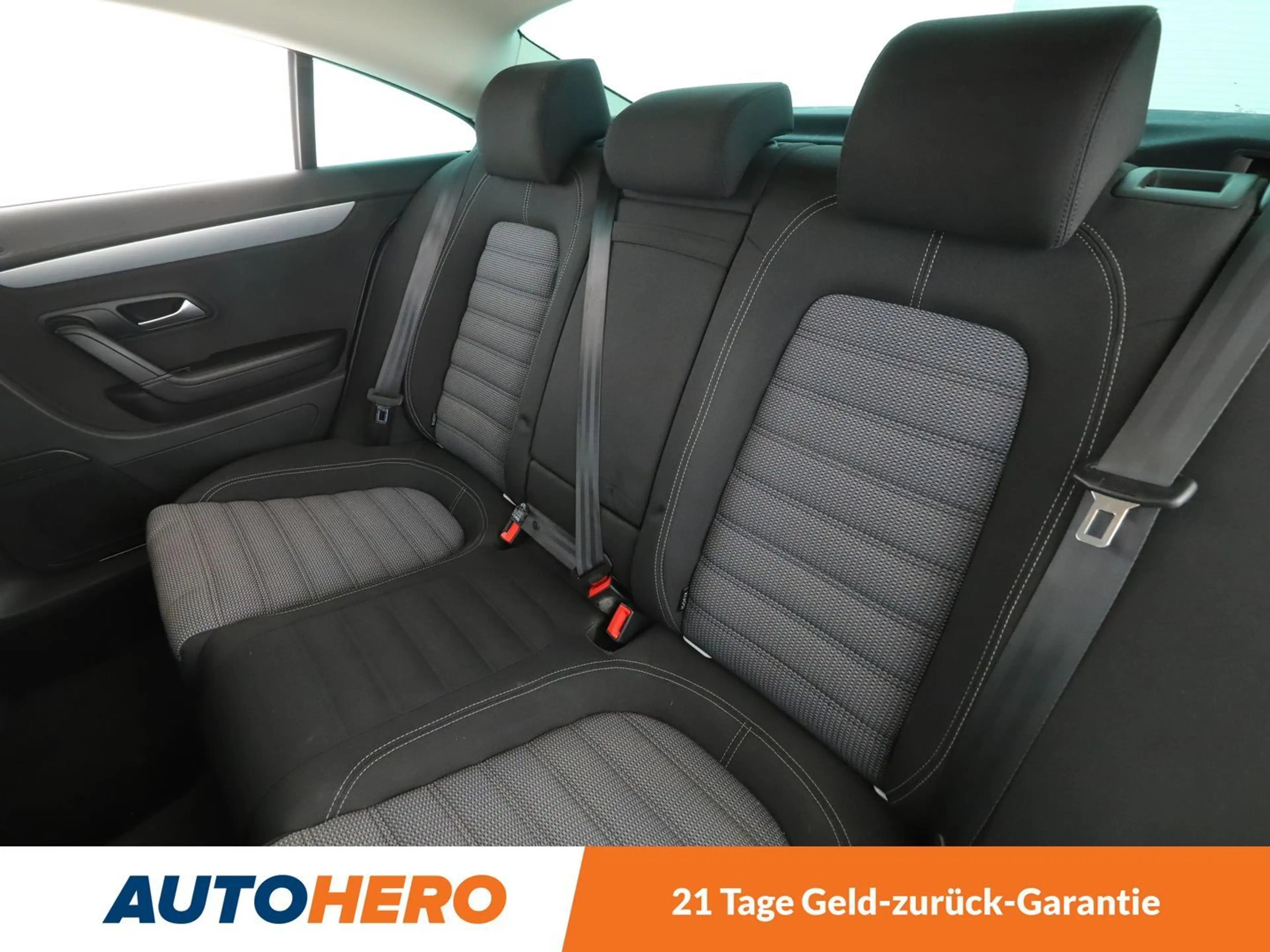 Volkswagen CC 1.4 TSI BMT Aut.*NAVI*BI-XENON*TEMPO*PDC*SHZ* — photo 14
