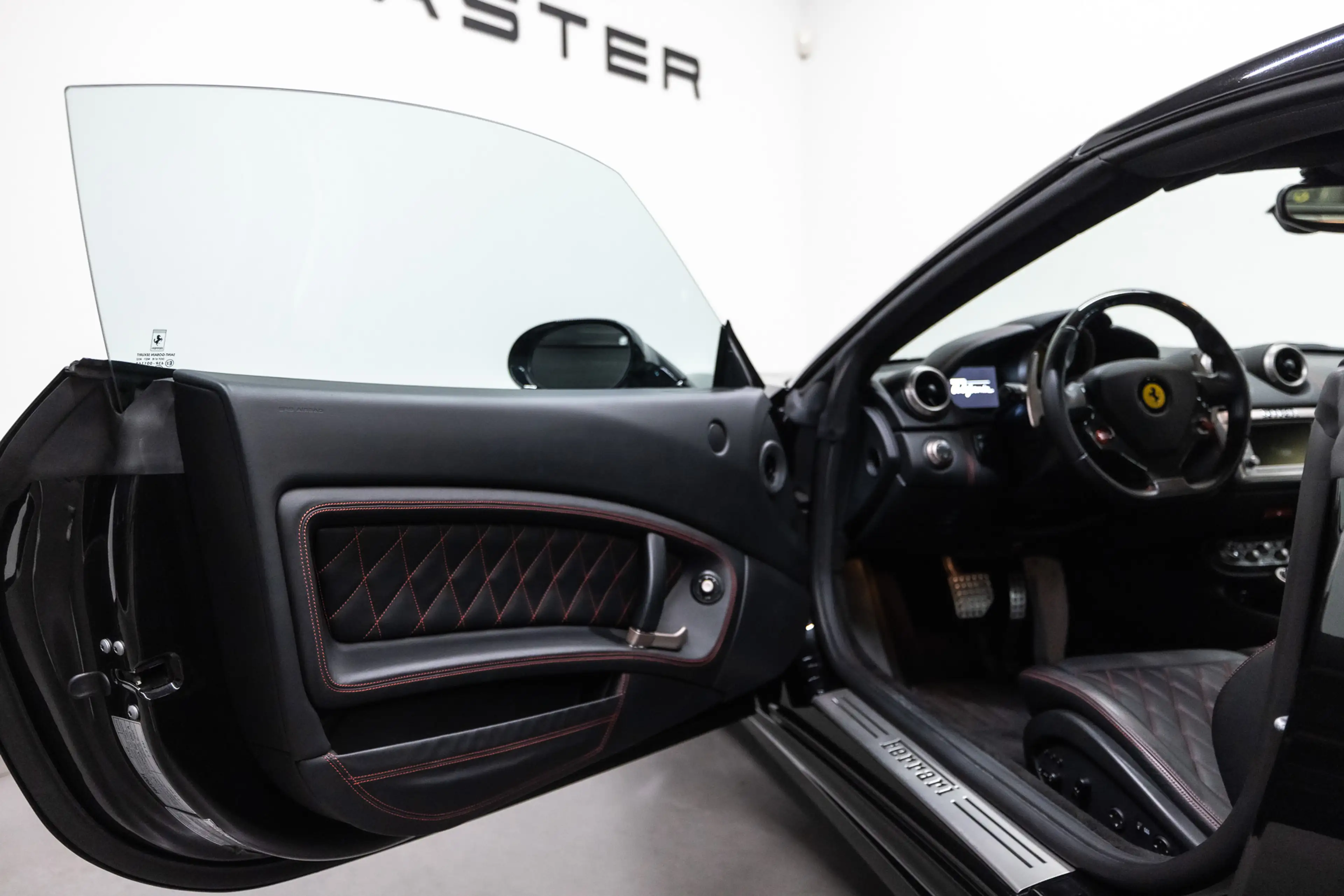 Ferrari California 4.3 V8 30 Btw auto, (€ 107.396,69 Ex B.T.W) DEALER — photo 43