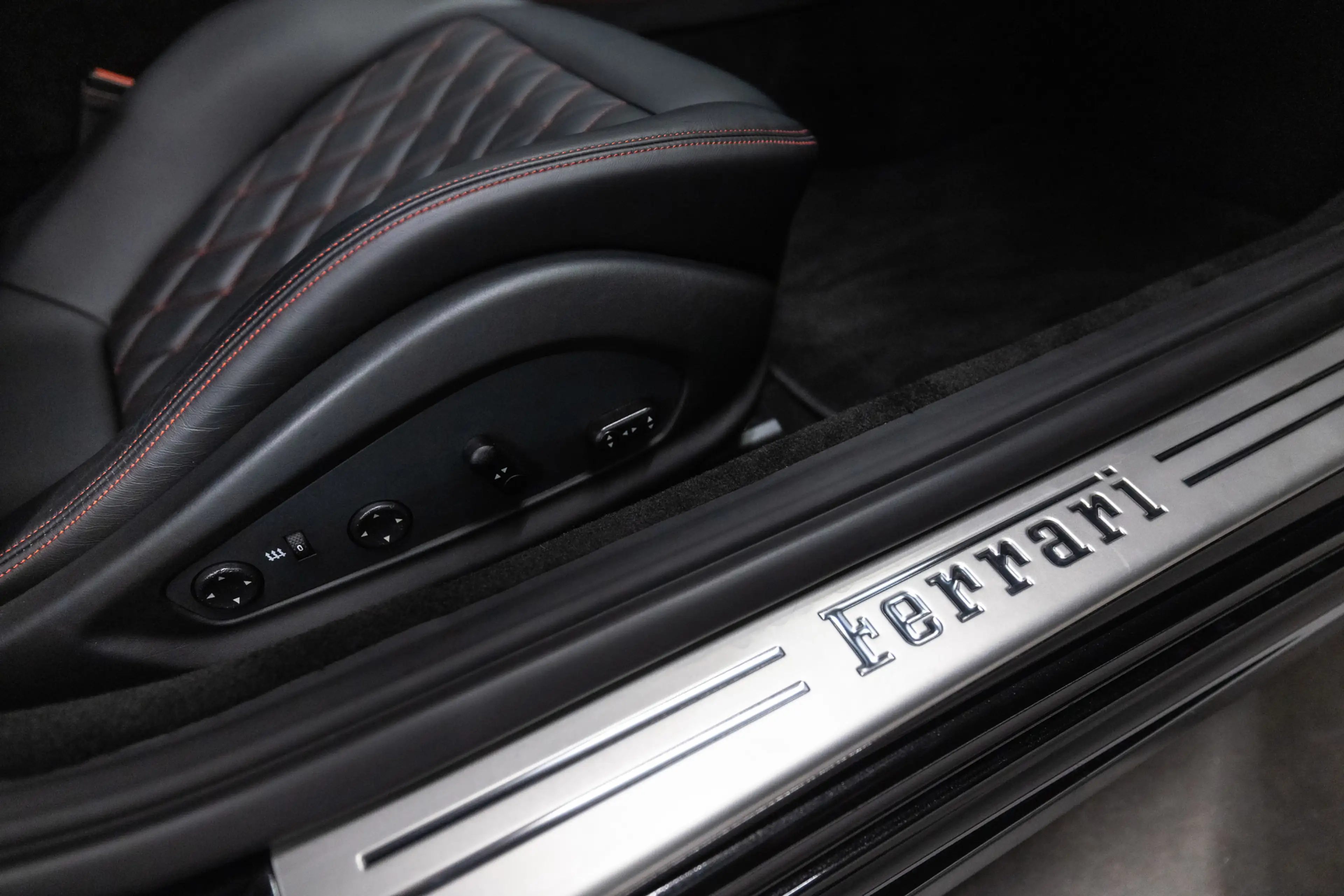 Ferrari California 4.3 V8 30 Btw auto, (€ 107.396,69 Ex B.T.W) DEALER — photo 42