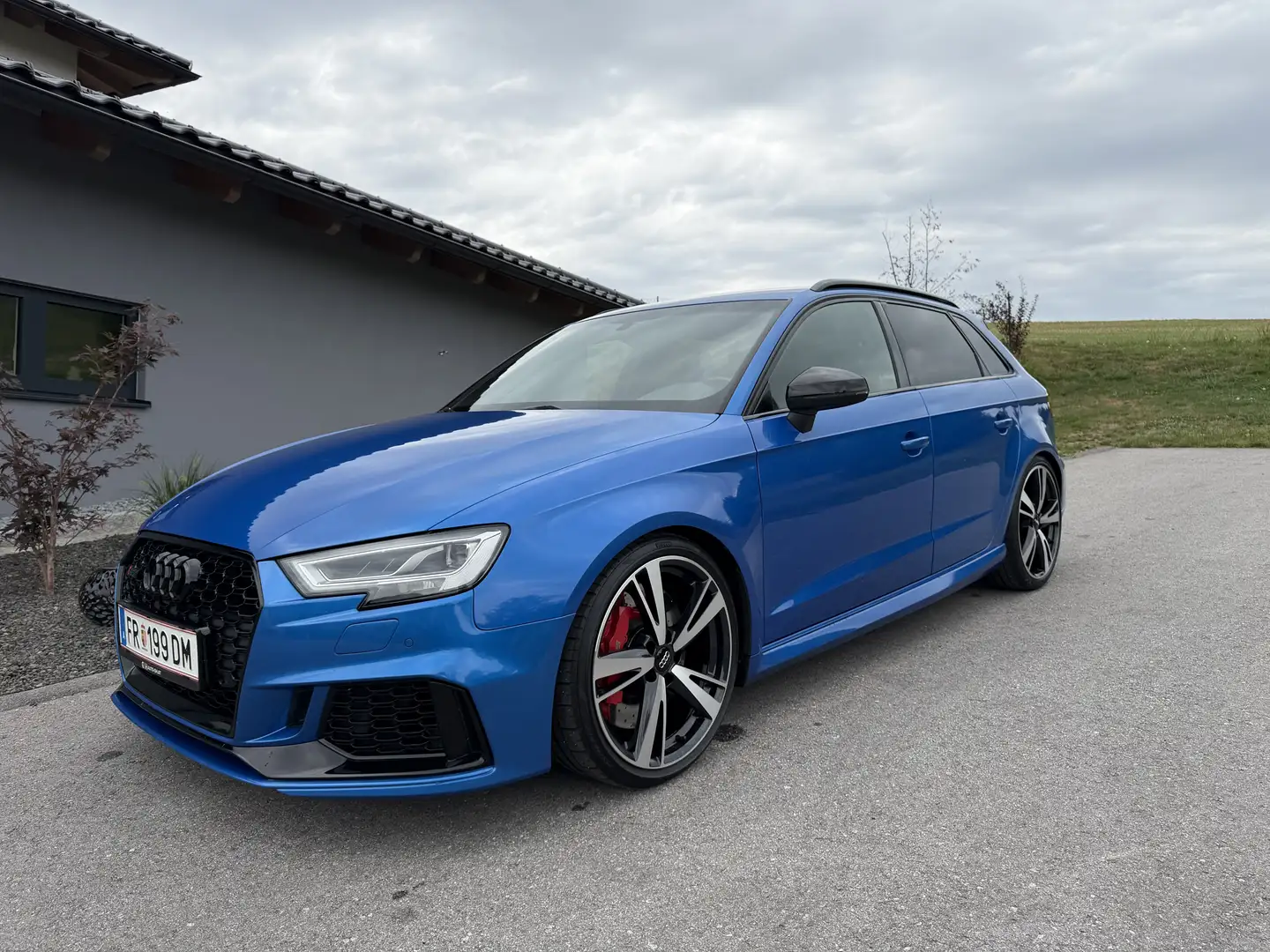 Audi RS3 SB 2,5 TFSI quattro S-tronic DAZA ohne OPF Blau - 1