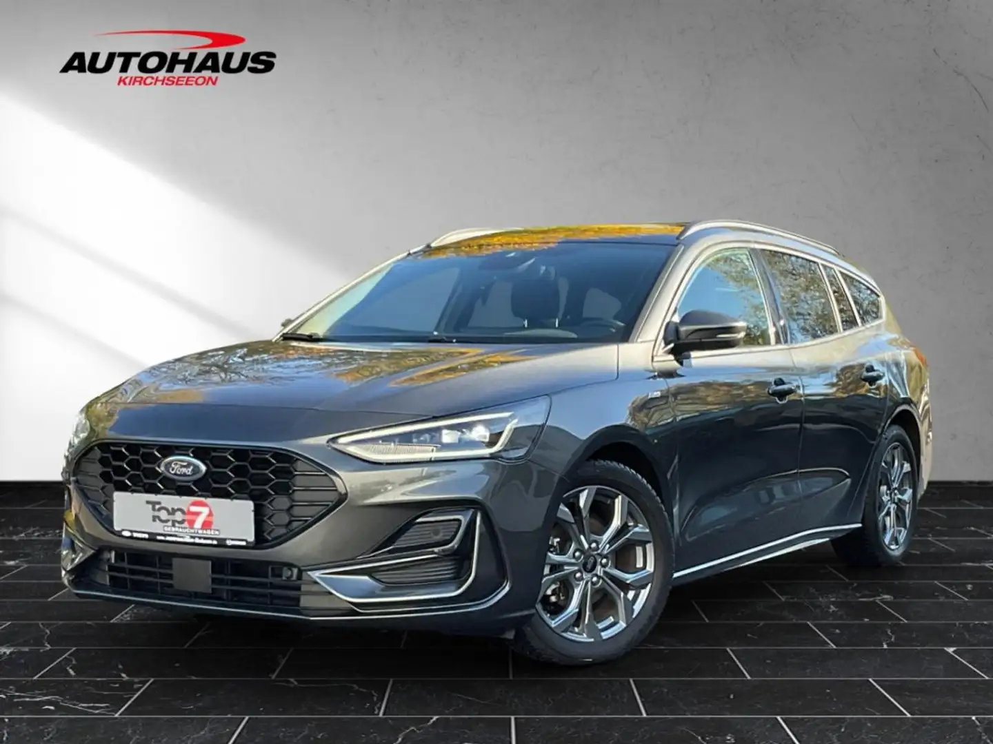 Ford Focus Turnier 1.0 EcoBoost ST-Line Automatik Navi Grau - 2