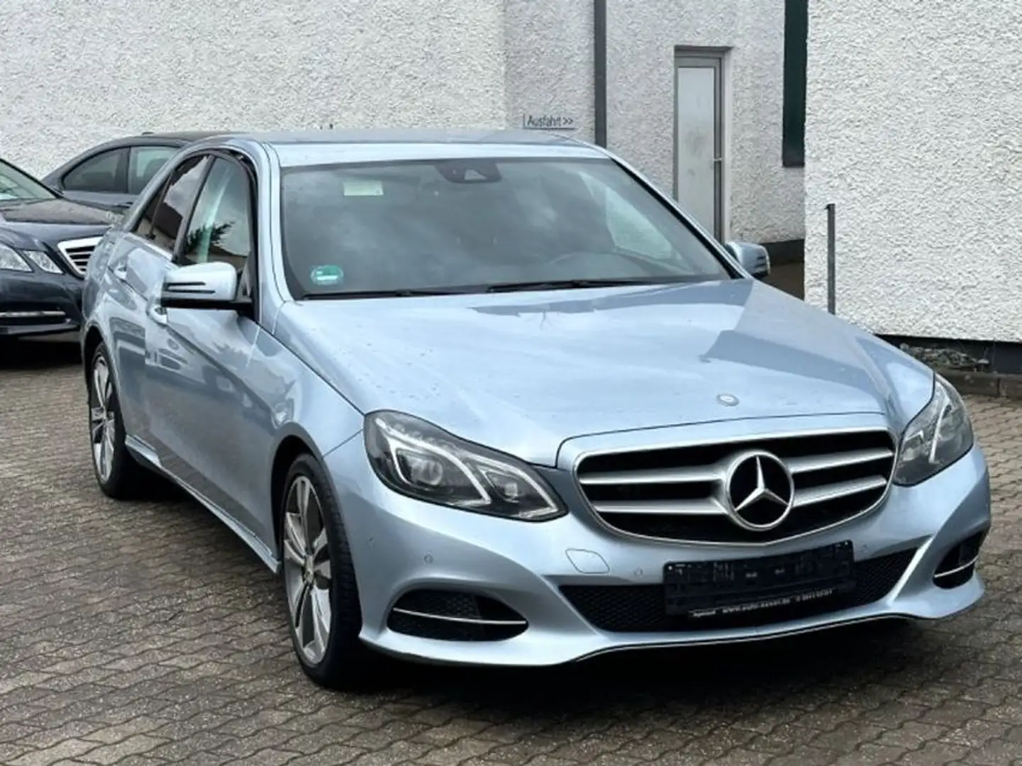 Mercedes-Benz E 350 E -Klasse Avangarde BlueTec 4Matic Zilver - 2