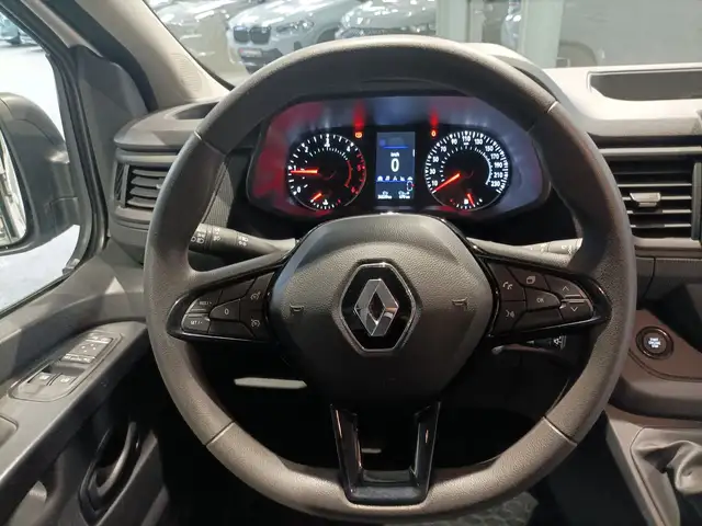 Renault Trafic view 10