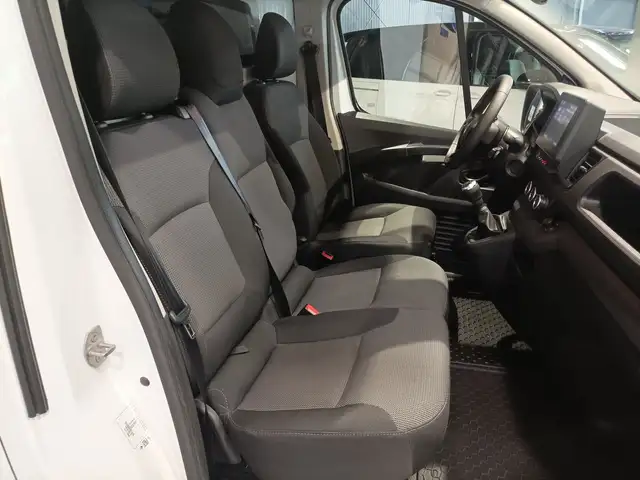Renault Trafic view 14