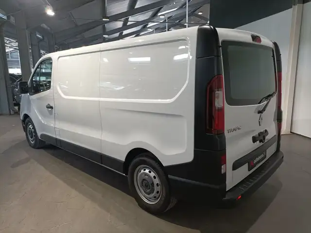 Renault Trafic view 4