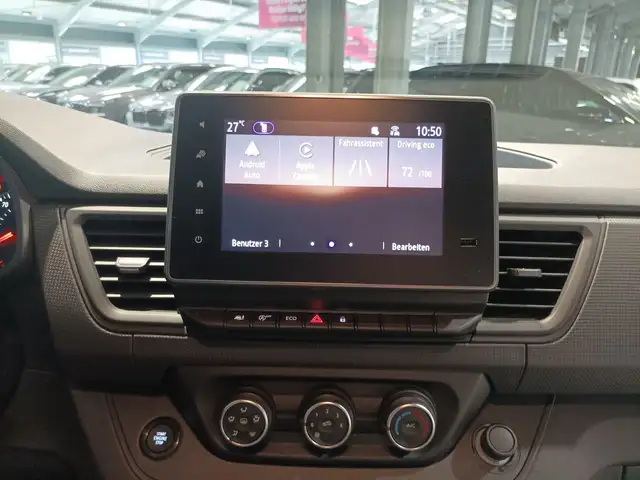 Renault Trafic view 12