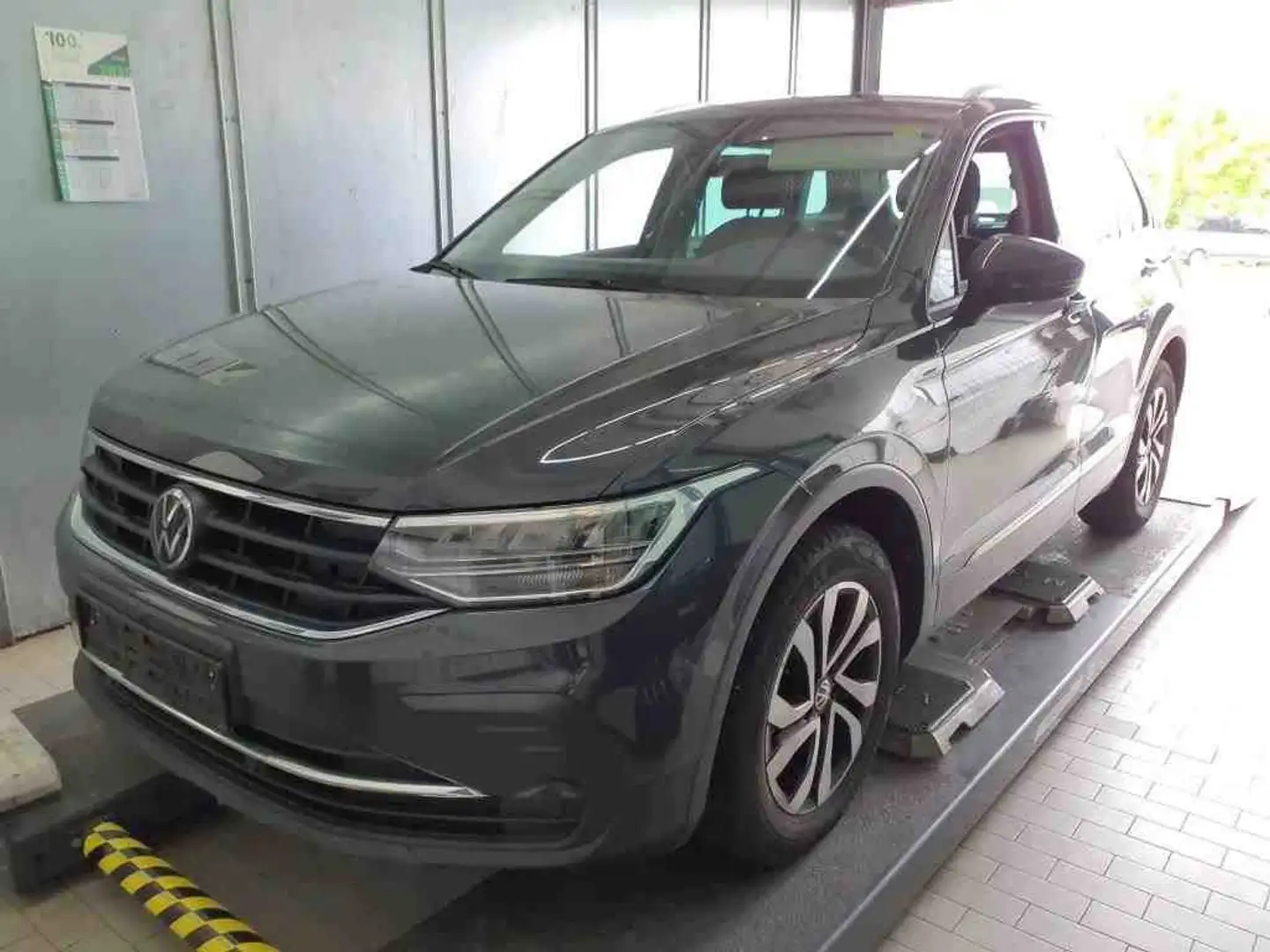 Volkswagen Tiguan Active 2.0TDI+DSG+Kamera+SHZ, ACC Gris - 1