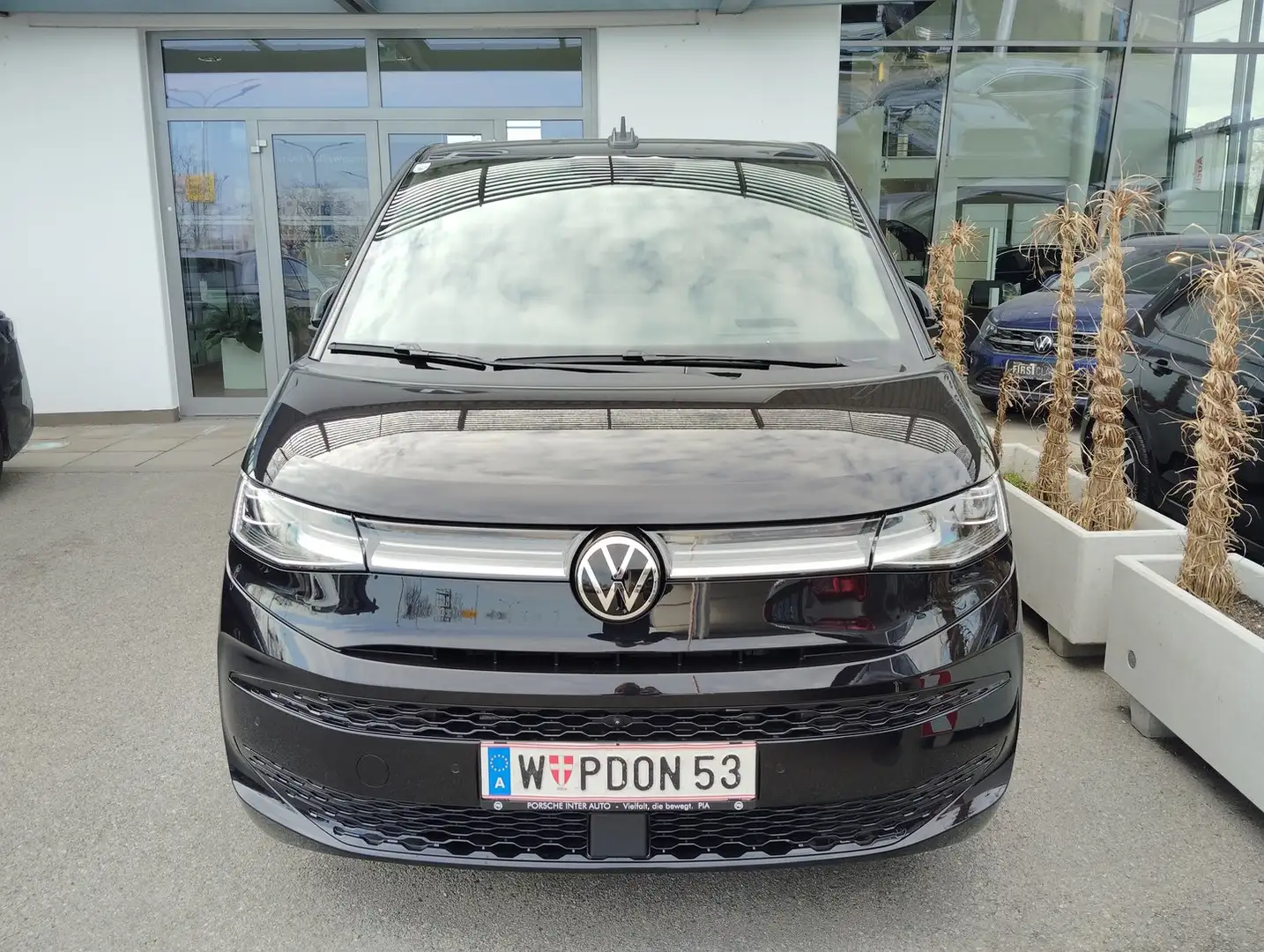 Volkswagen T7 Multivan VW T7 Multivan Style eHybrid 180 kW 4MOTION Schwarz - 2