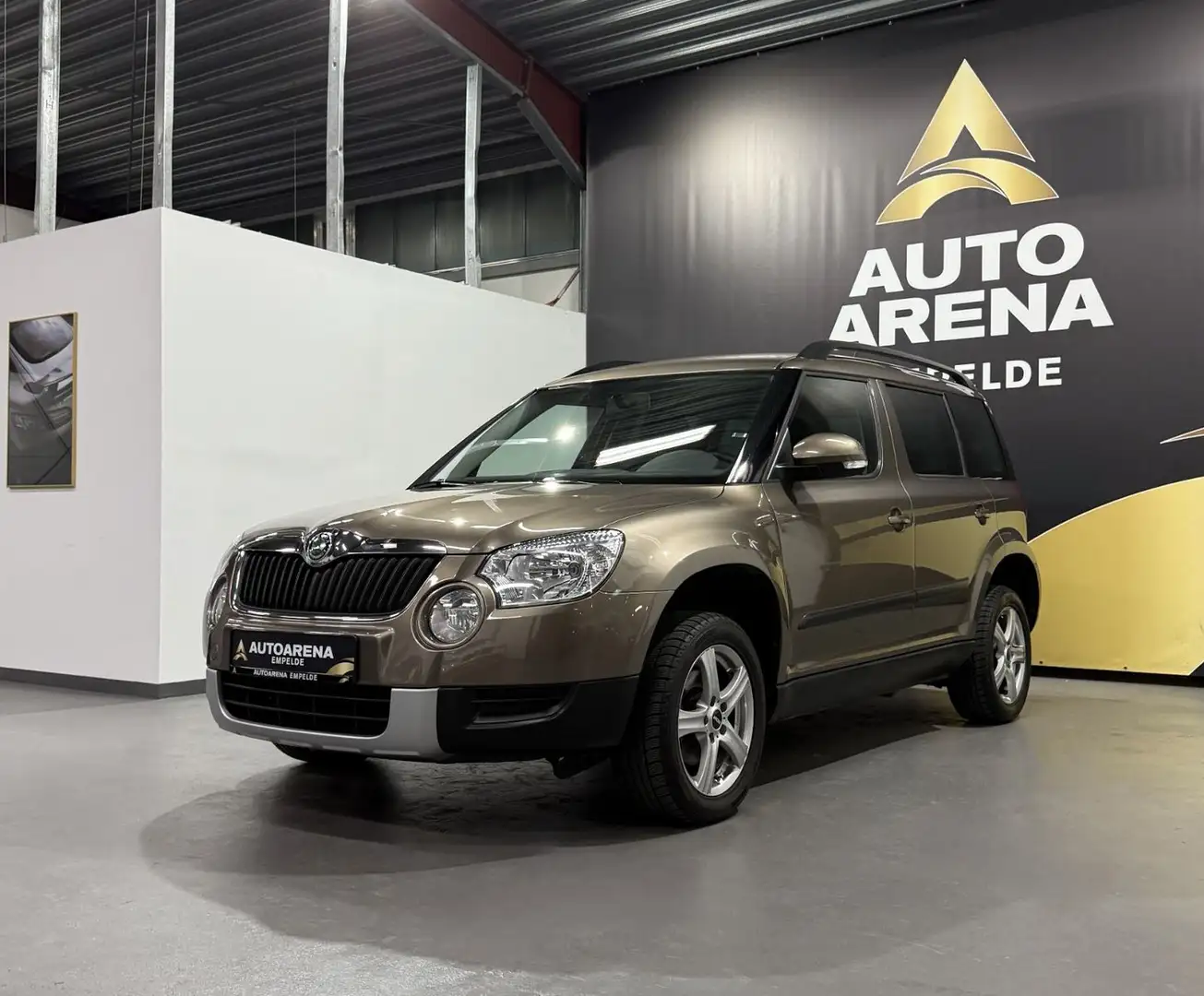Skoda Yeti Active Plus Edition Aut.*AHK*PDC*SHZ Bruin - 1