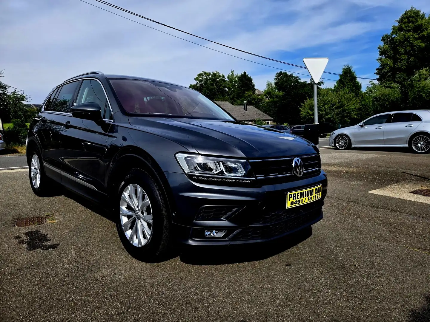 Volkswagen Tiguan 1.5 TSI ACT toit ouvrant OPF XENON LED PACK SPORT Grijs - 2
