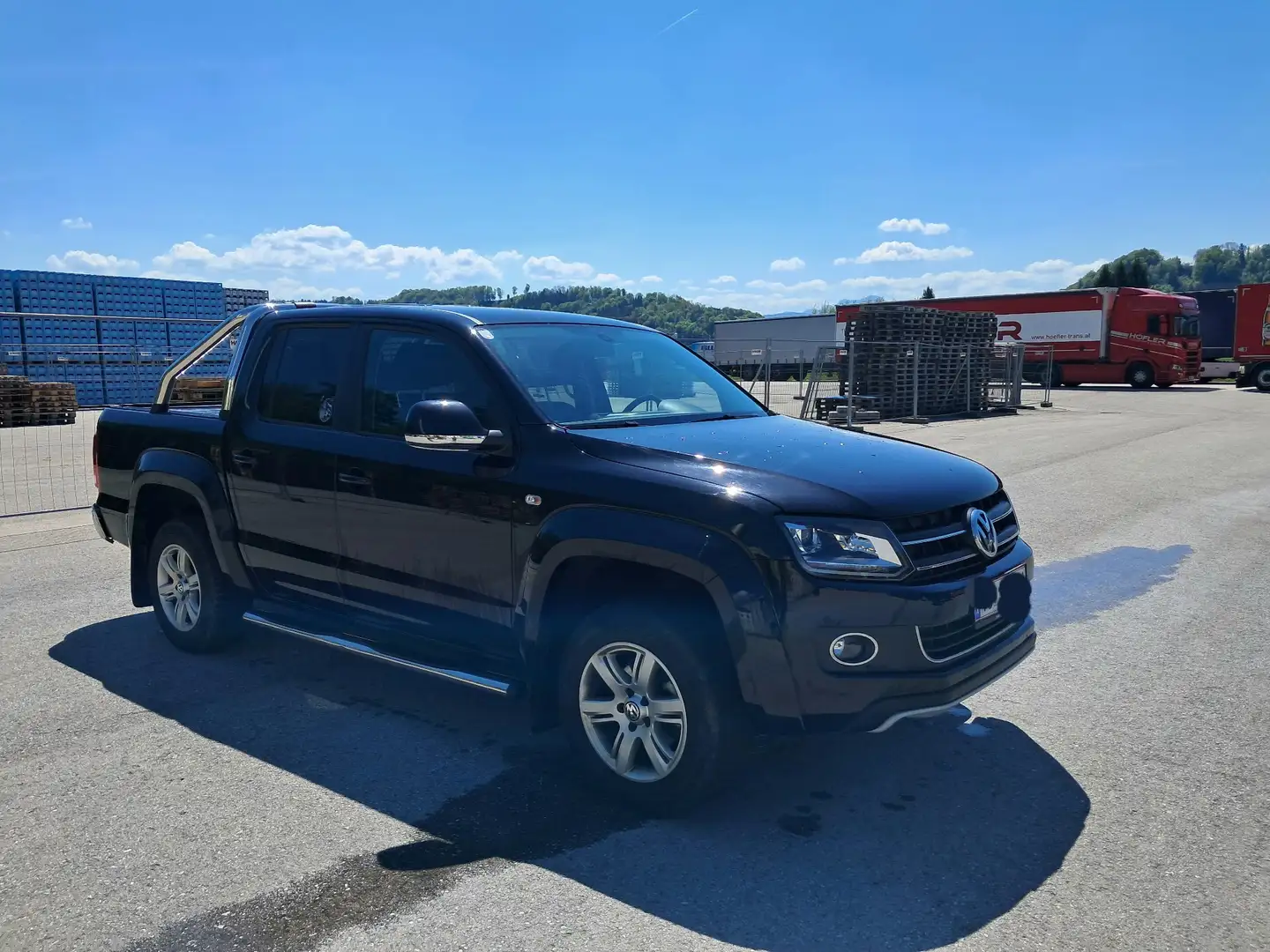 Volkswagen Amarok DoubleCab Highline 2,0 TDI 4Motion Aut. Schwarz - 1