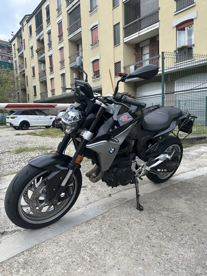 BMW F 900 R - 1