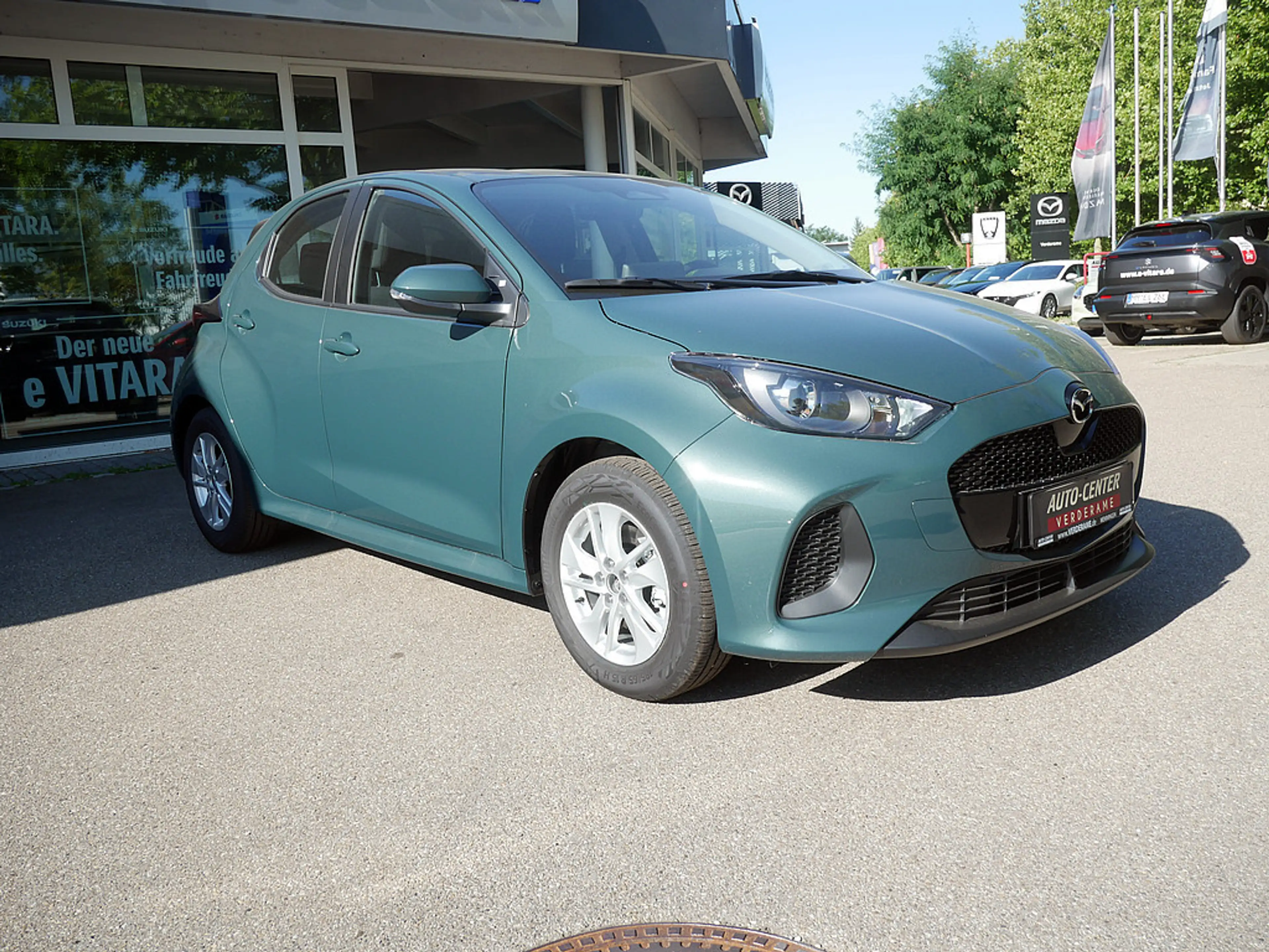 Mazda 2 Hybrid 1.5 VVT-i 116 CVT FWD Centre-Line — photo 4