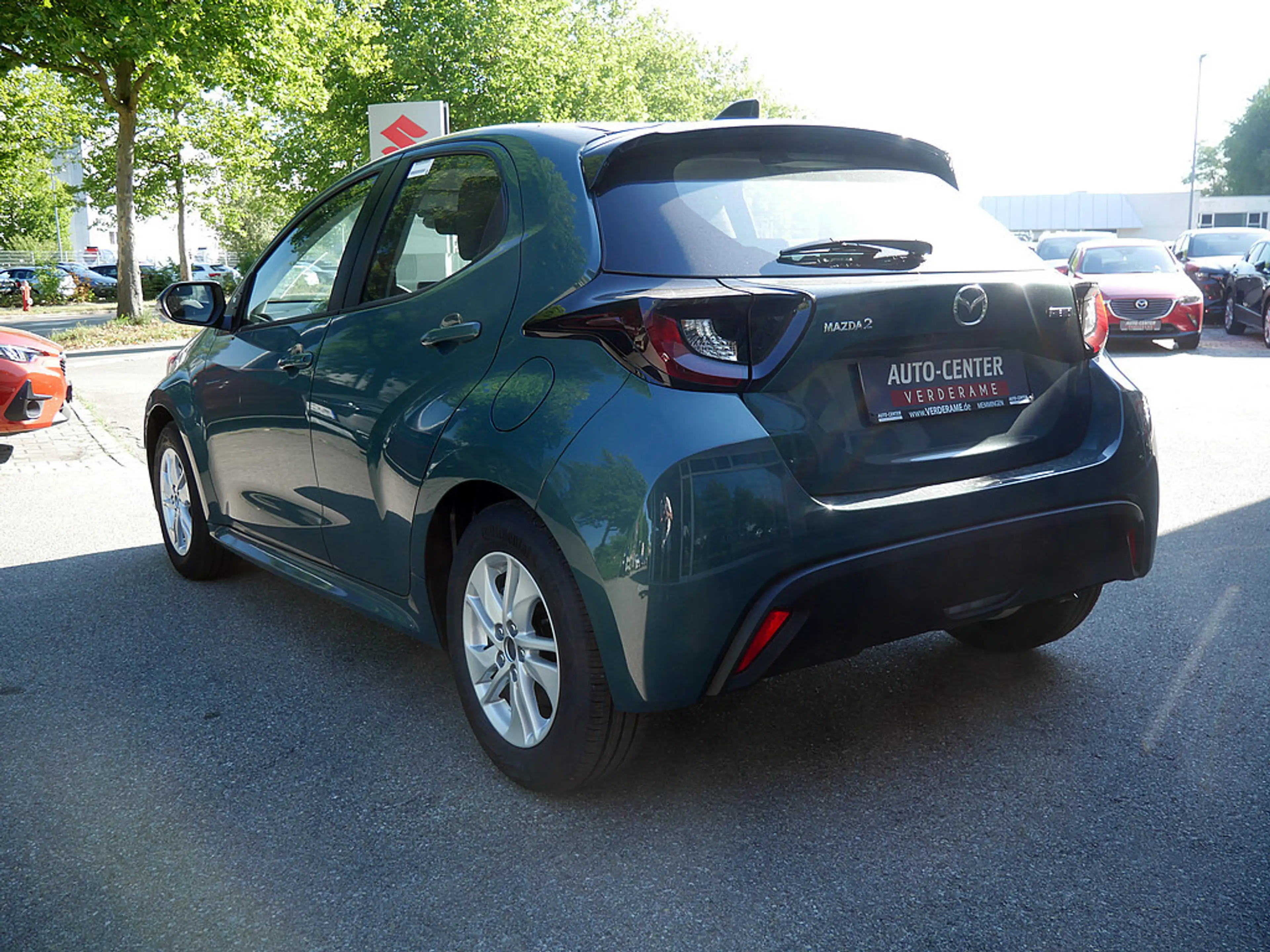 Mazda 2 Hybrid 1.5 VVT-i 116 CVT FWD Centre-Line — photo 6