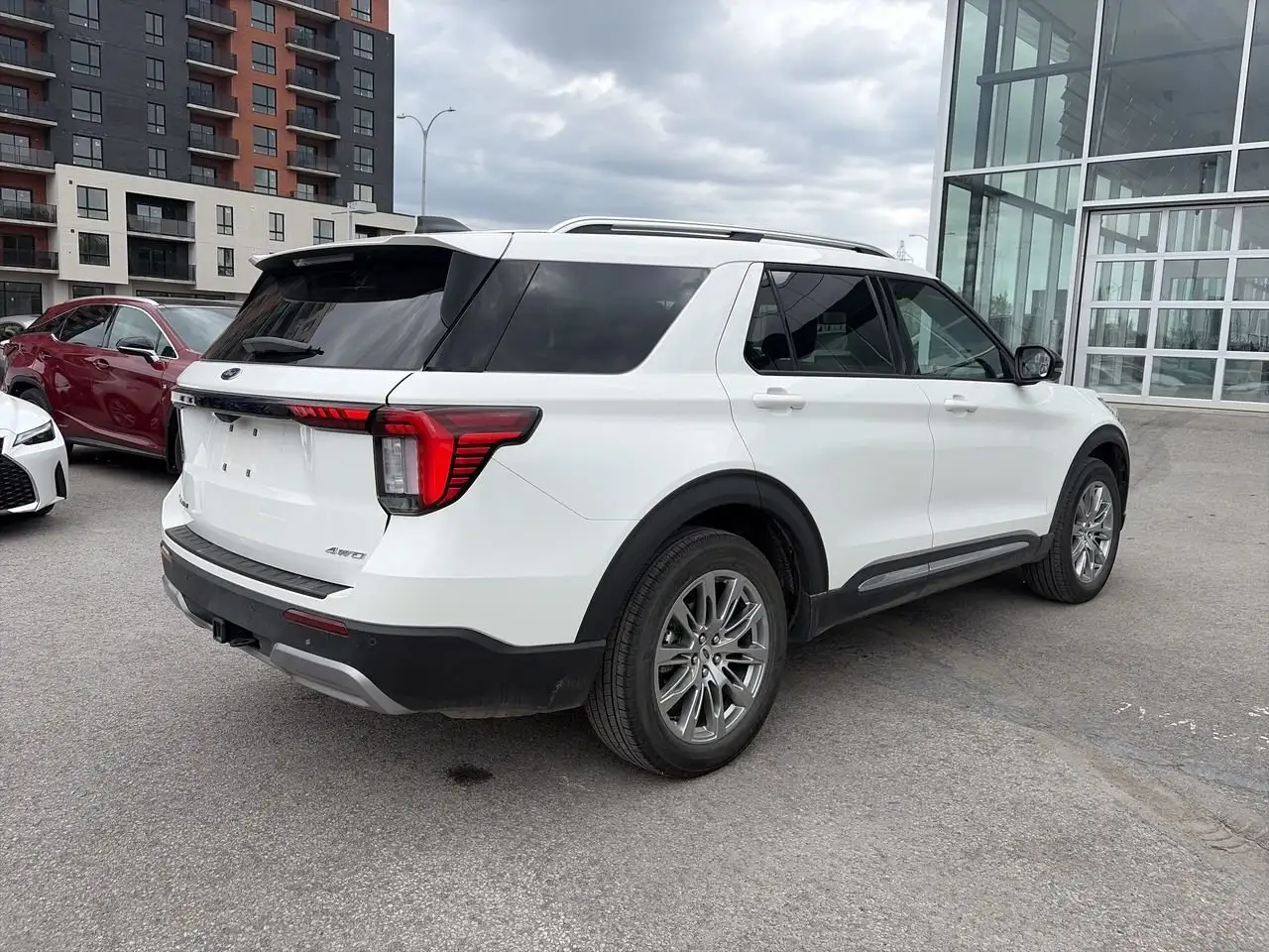 Ford Explorer снимка Ford Explorer