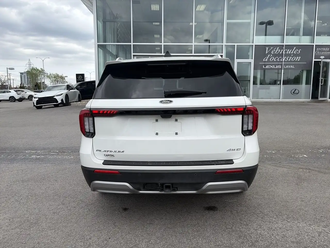 Ford Explorer снимка Ford Explorer