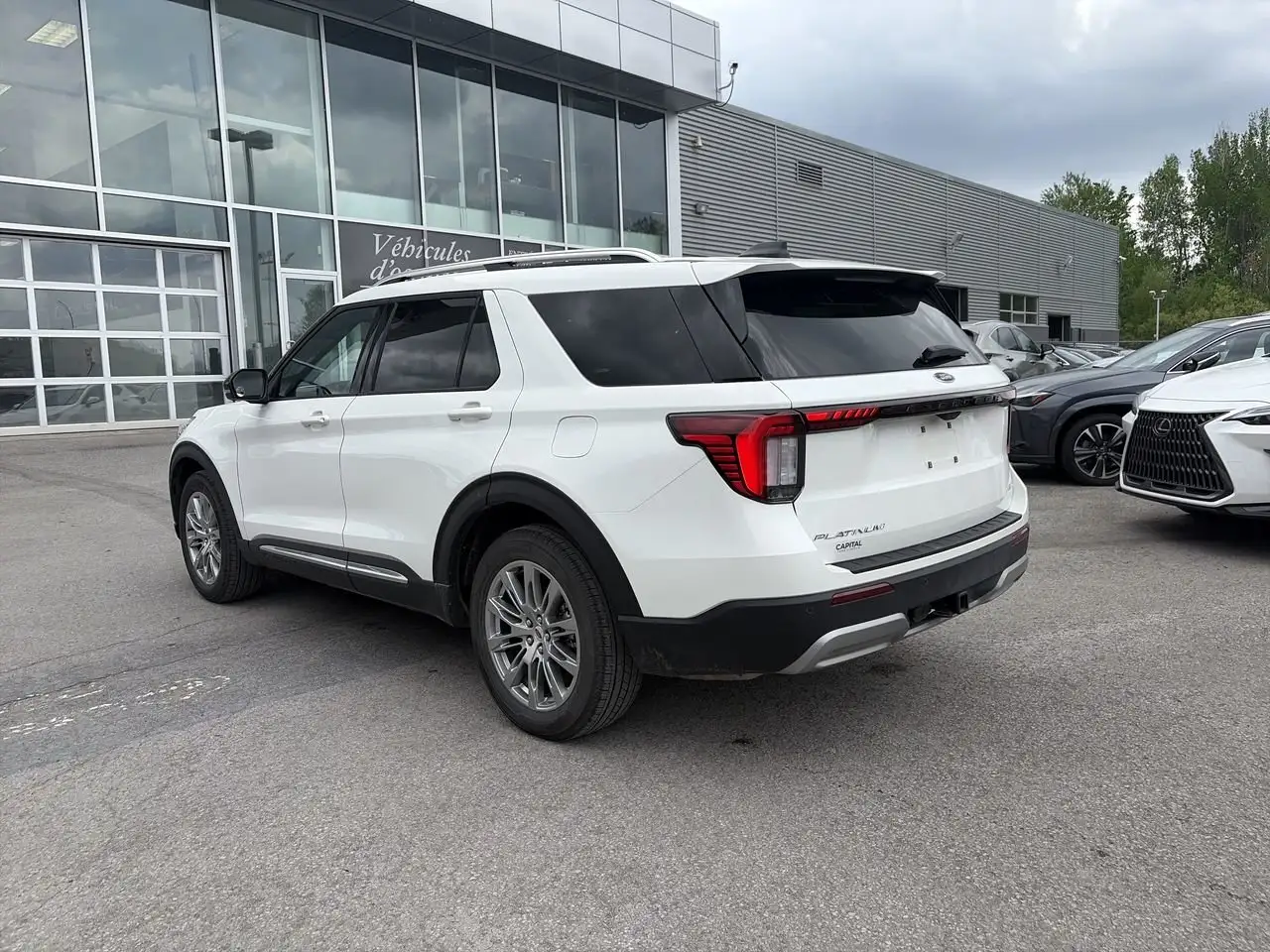 Ford Explorer снимка Ford Explorer