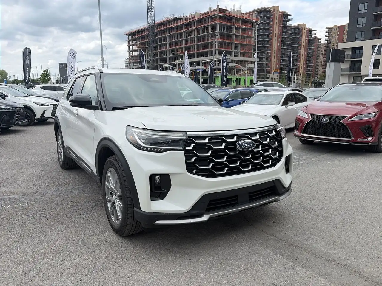 Ford Explorer снимка Ford Explorer