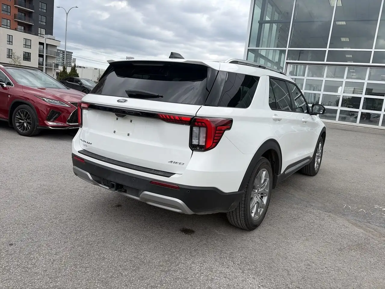 Ford Explorer снимка Ford Explorer