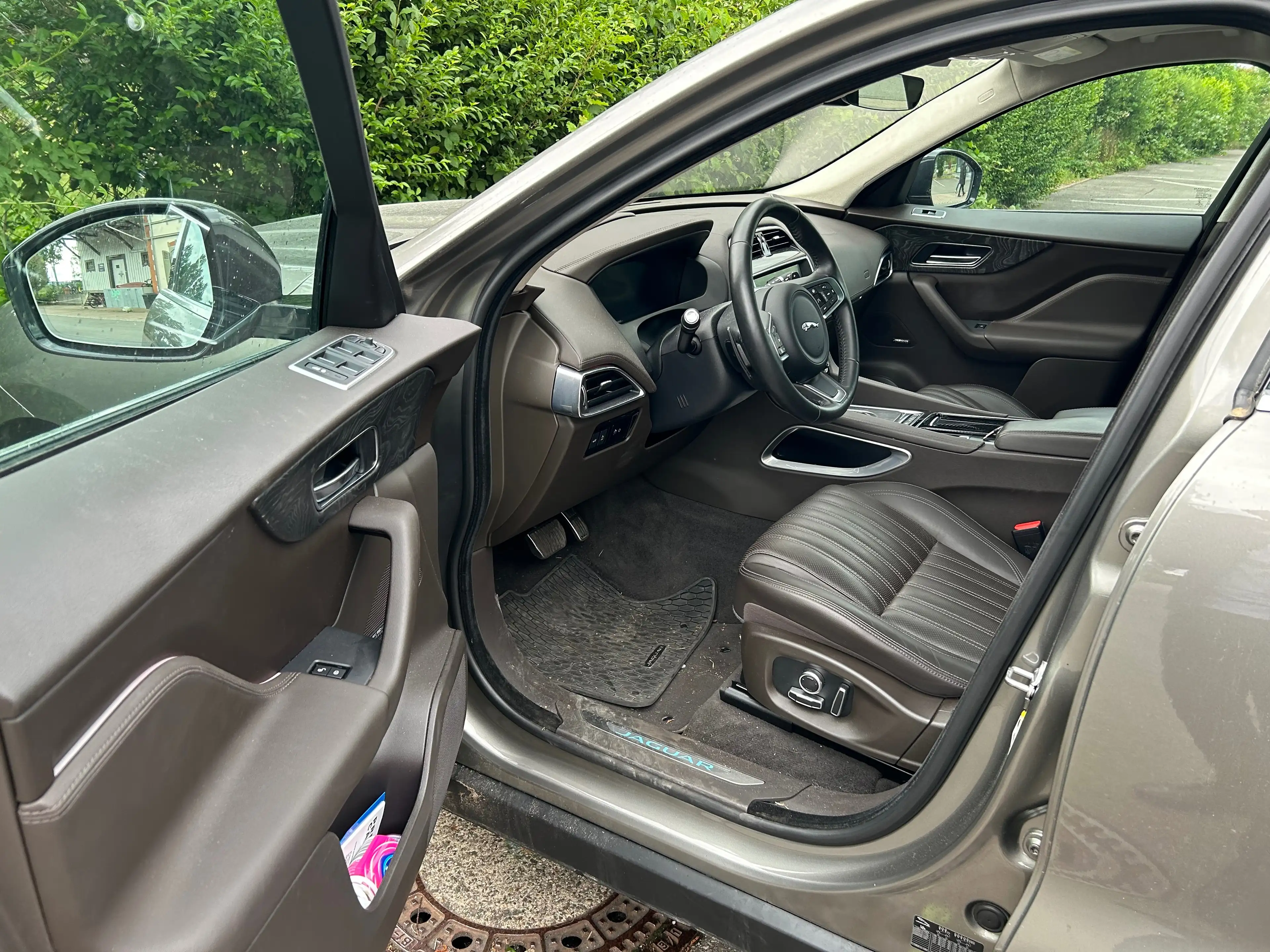 Jaguar F-Pace Portfolio AWD — photo 9