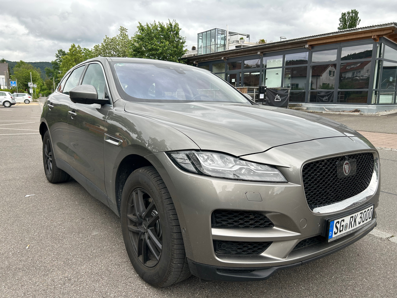 Jaguar F-Pace Portfolio AWD — photo 3